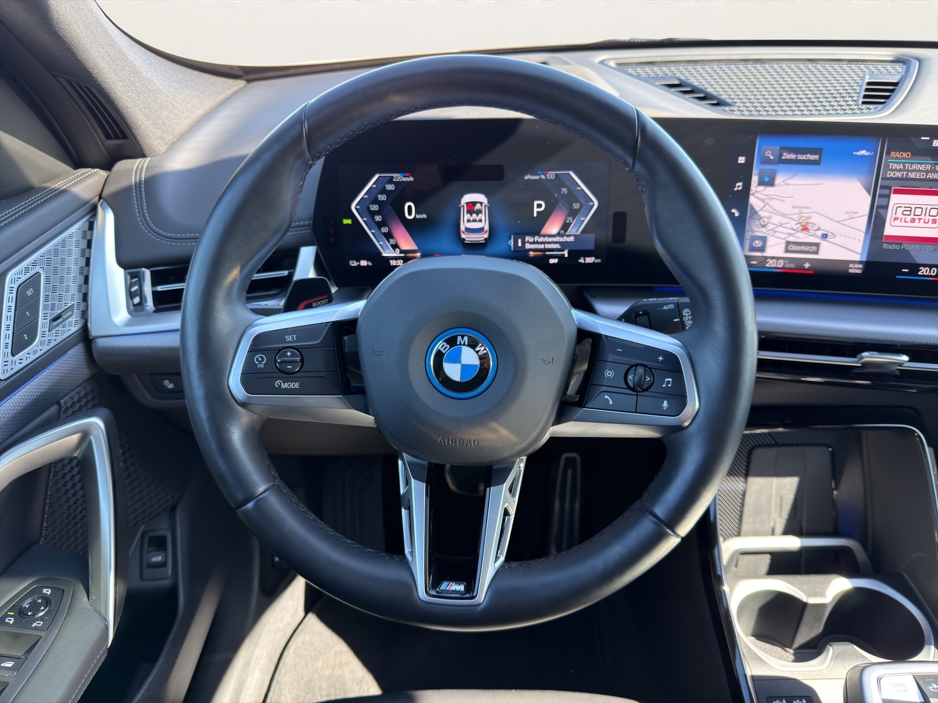BMW iX1 xDrive 30 M Sport-image-10
