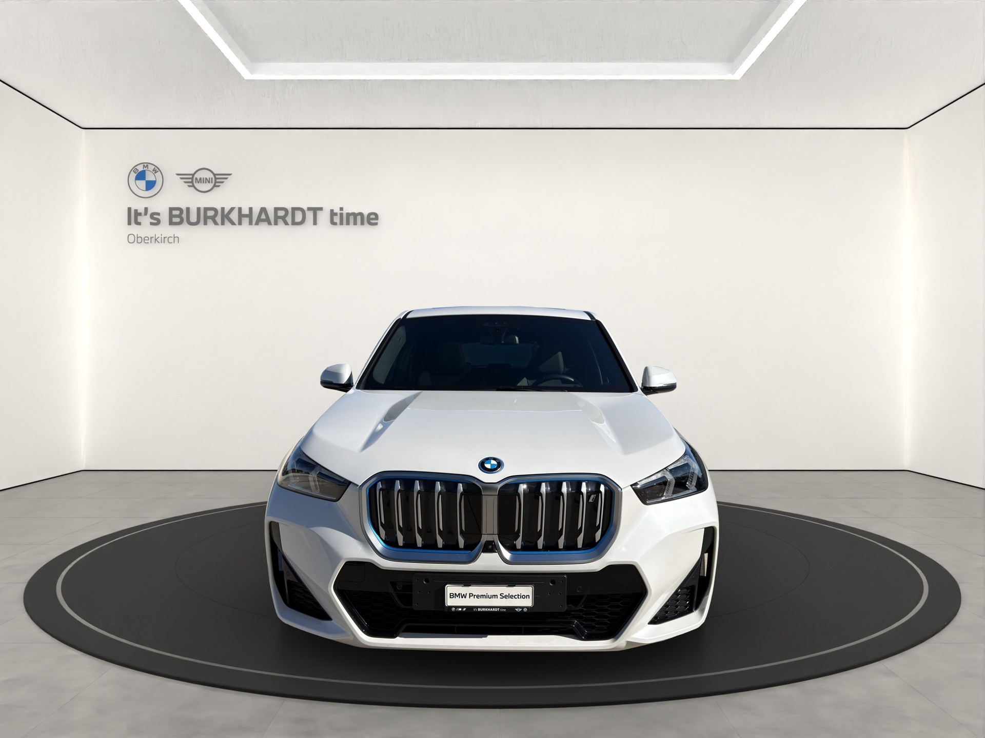 BMW iX1 xDrive 30 M Sport-image-8
