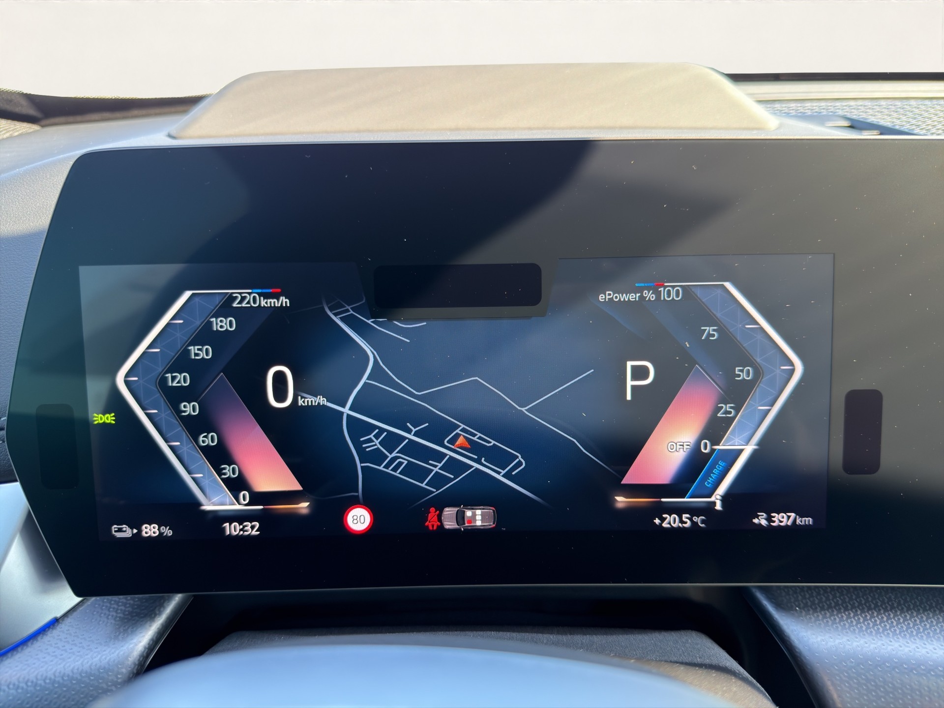 BMW iX1 xDrive 30 M Sport-image-11
