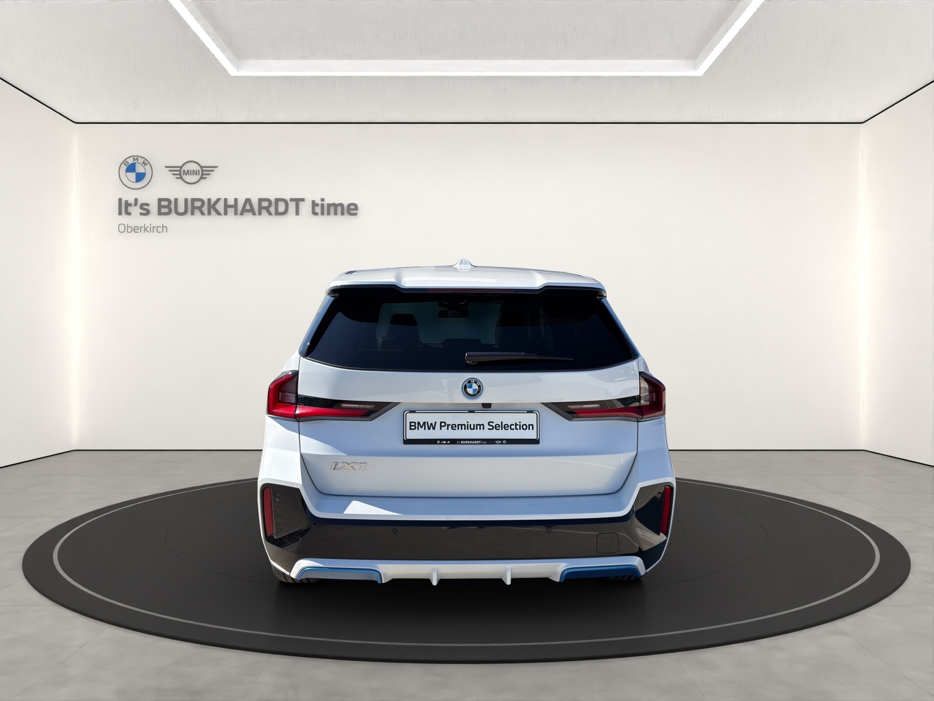 BMW iX1 xDrive 30 M Sport-showroom-element-3