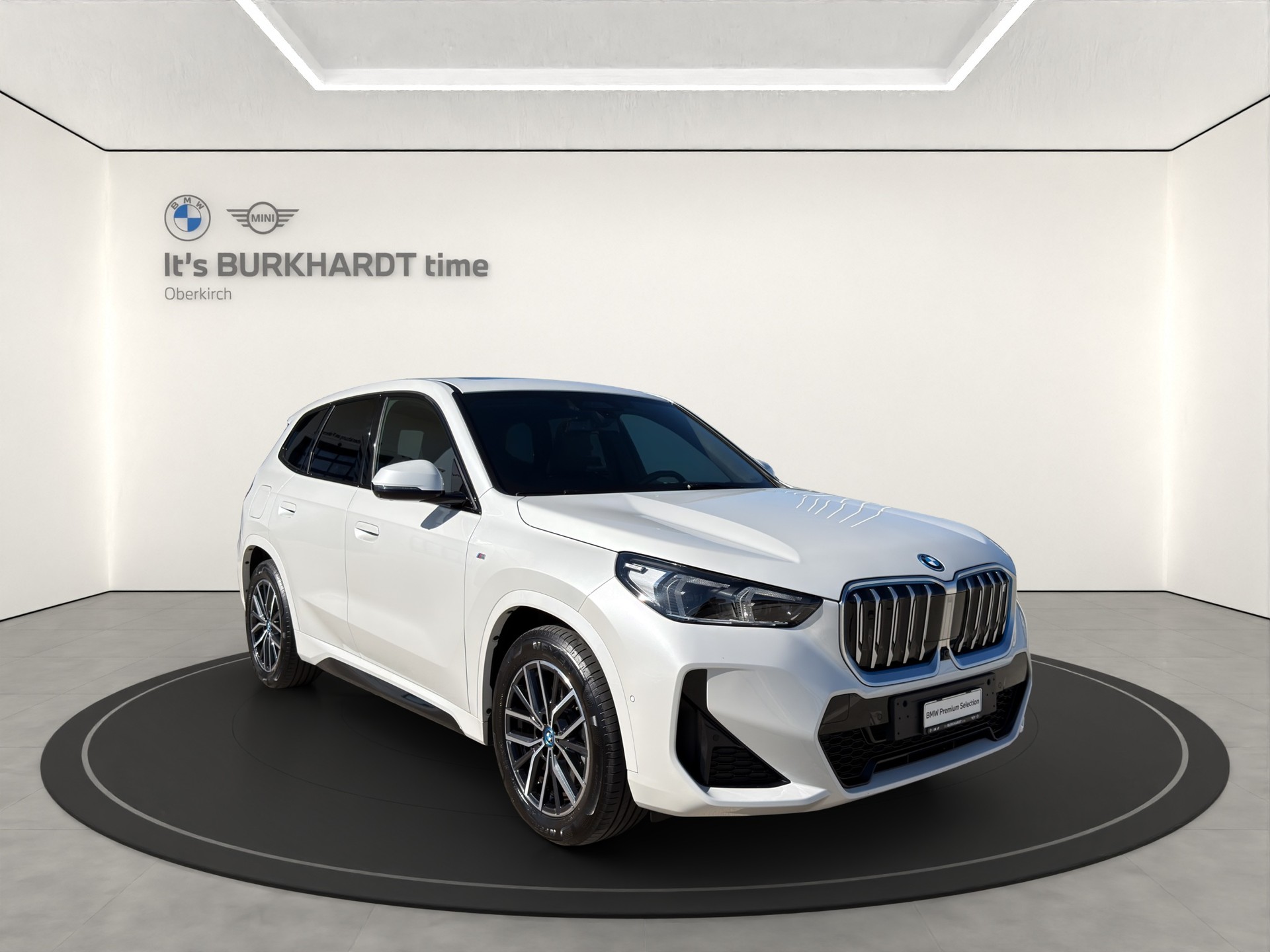 BMW iX1 xDrive 30 M Sport-image-7