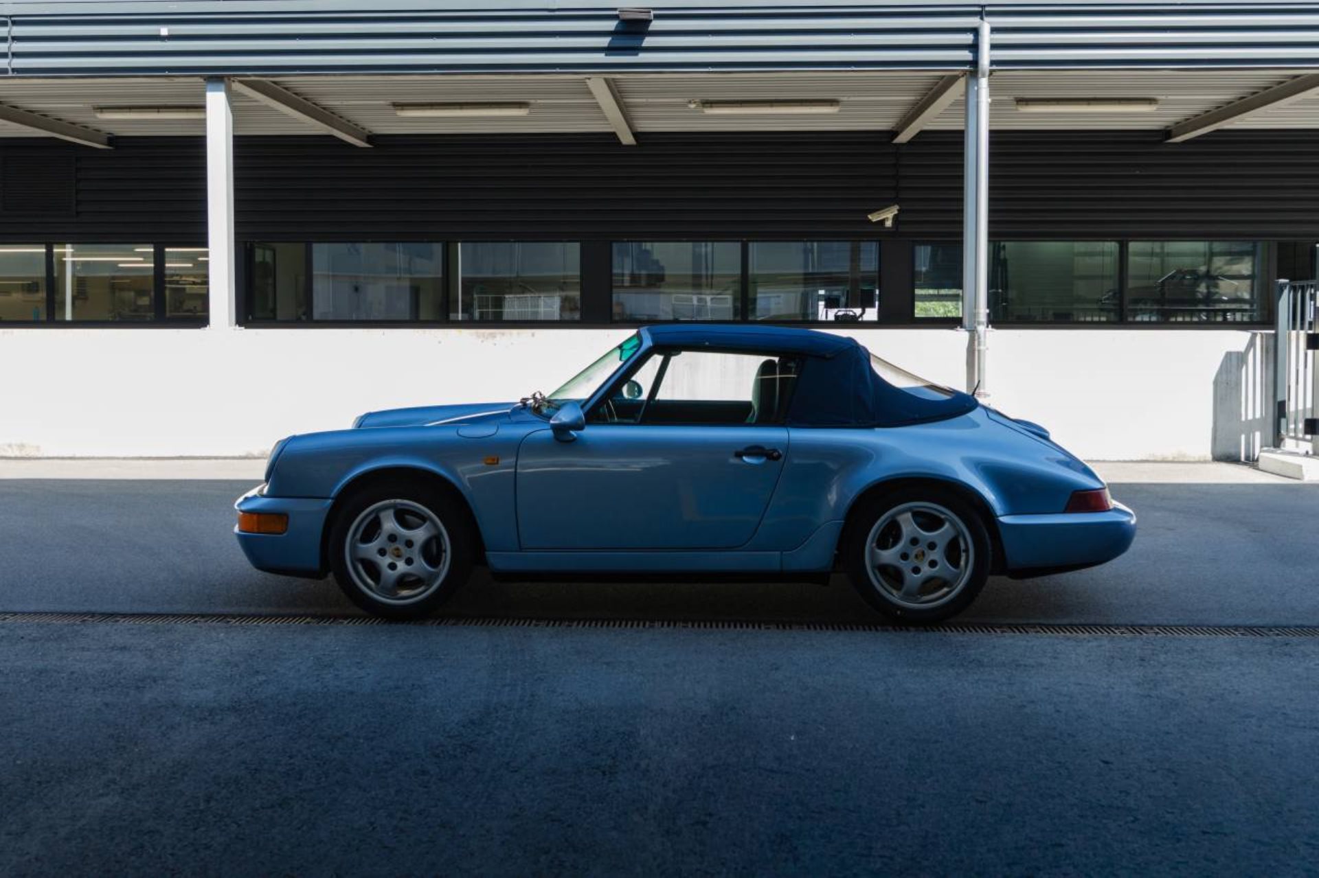 PORSCHE 911 Carrera 4 Cabriolet-showroom-element-2