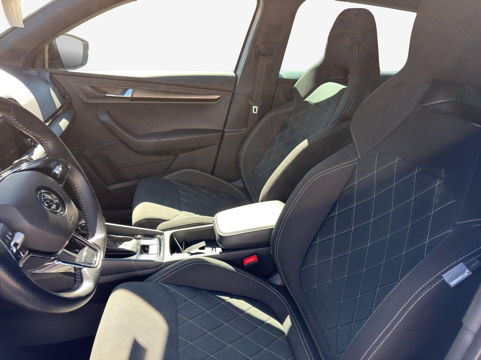 SKODA Karoq 1.5 TSI SportLine DSG-image-7