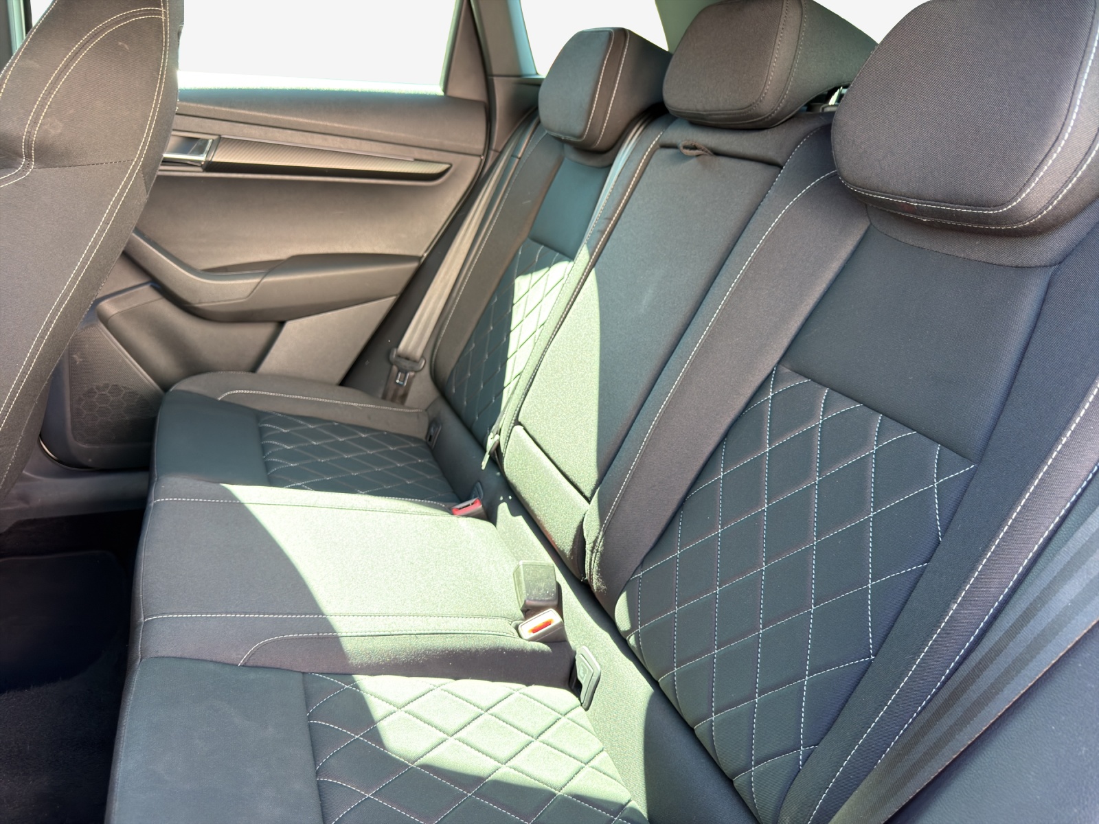 SKODA Karoq 1.5 TSI SportLine DSG-image-11