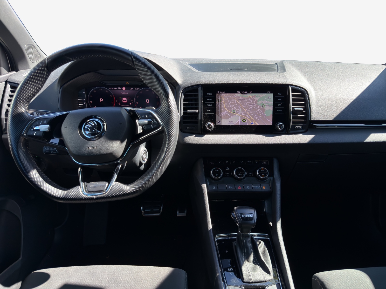 SKODA Karoq 1.5 TSI SportLine DSG-image-8