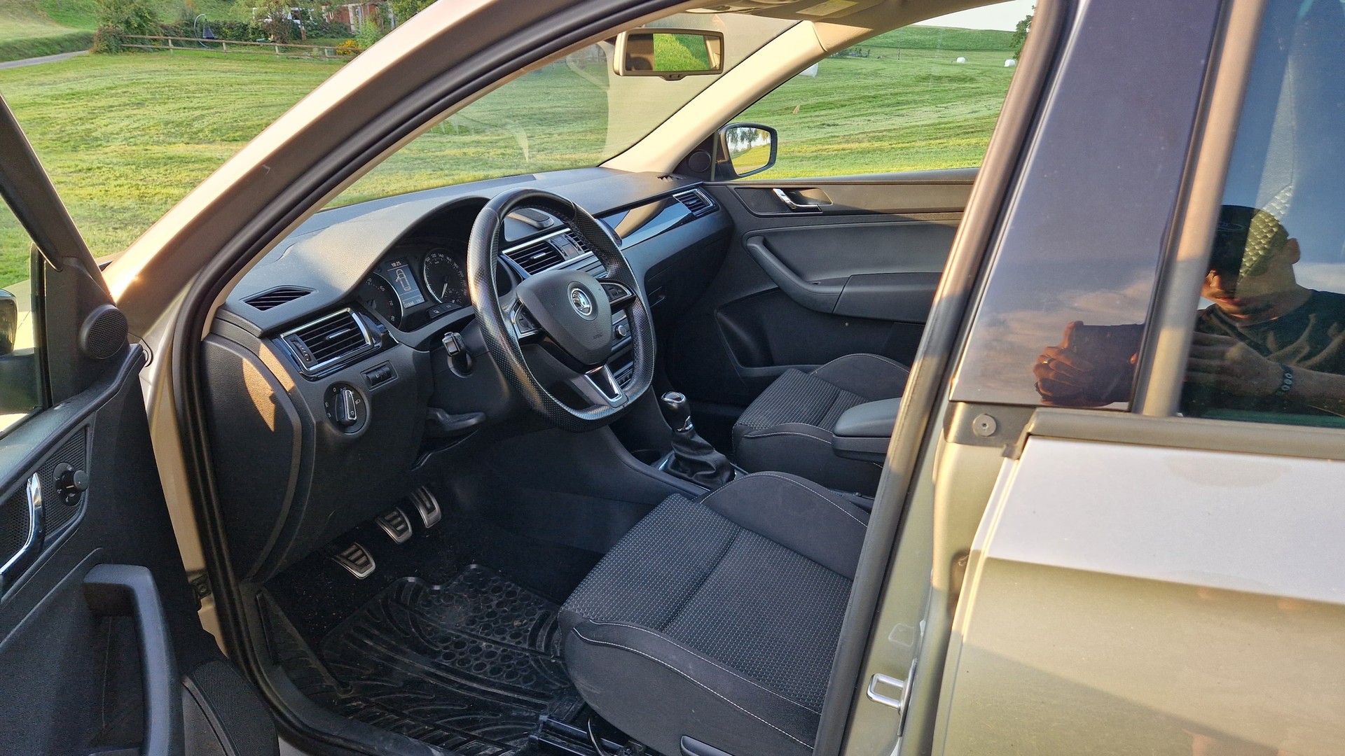 SKODA 1.2 TSI Monte Carlo-image-5