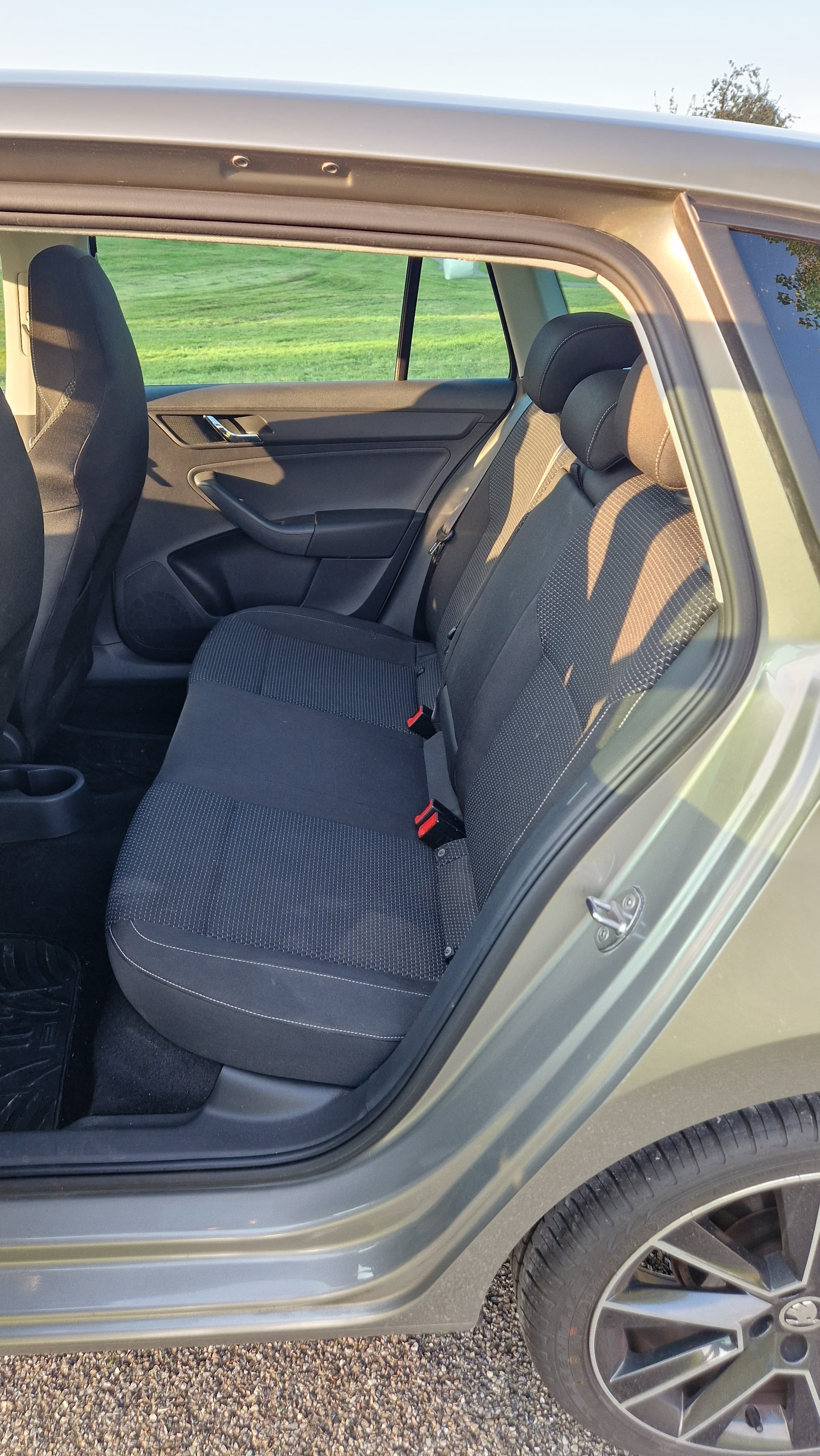 SKODA 1.2 TSI Monte Carlo-image-3