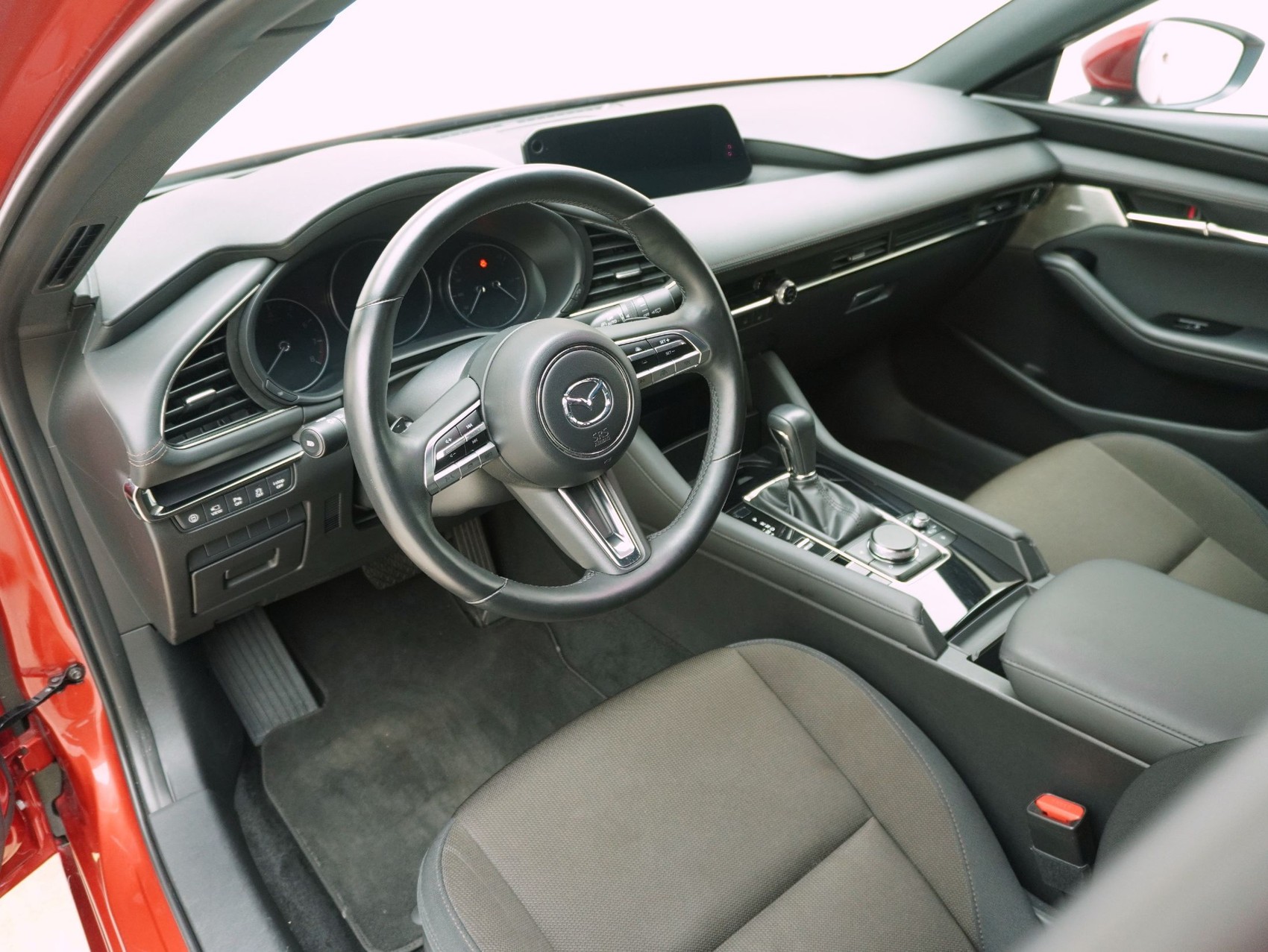 MAZDA 3 Hatchback 2.0 Revolution-image-9