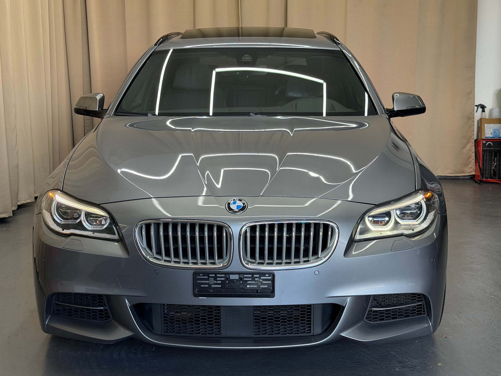 BMW M550d Touring xDrive Steptronic-image-2