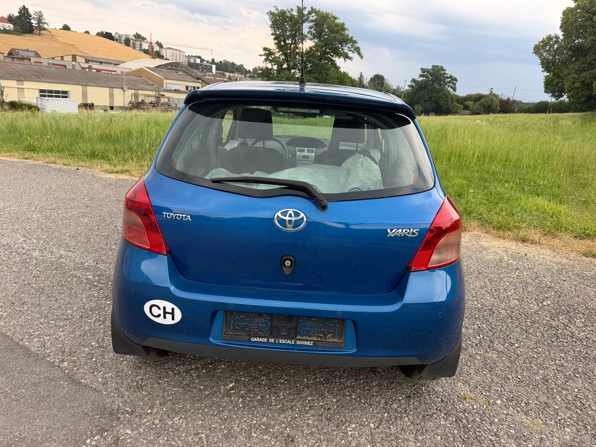 TOYOTA Yaris 1.3 Chic automatique-image-9