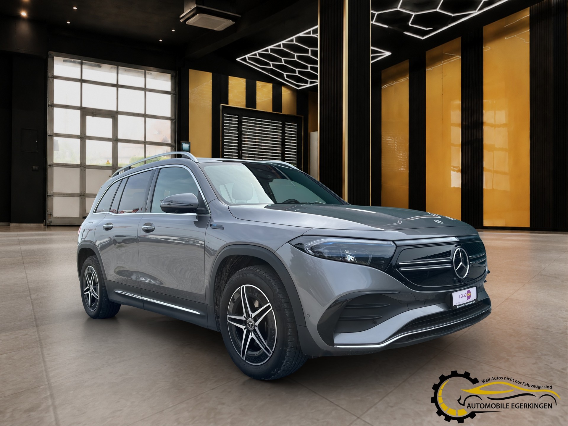 MERCEDES-BENZ EQB 350 AMG Line 4matic-image-2