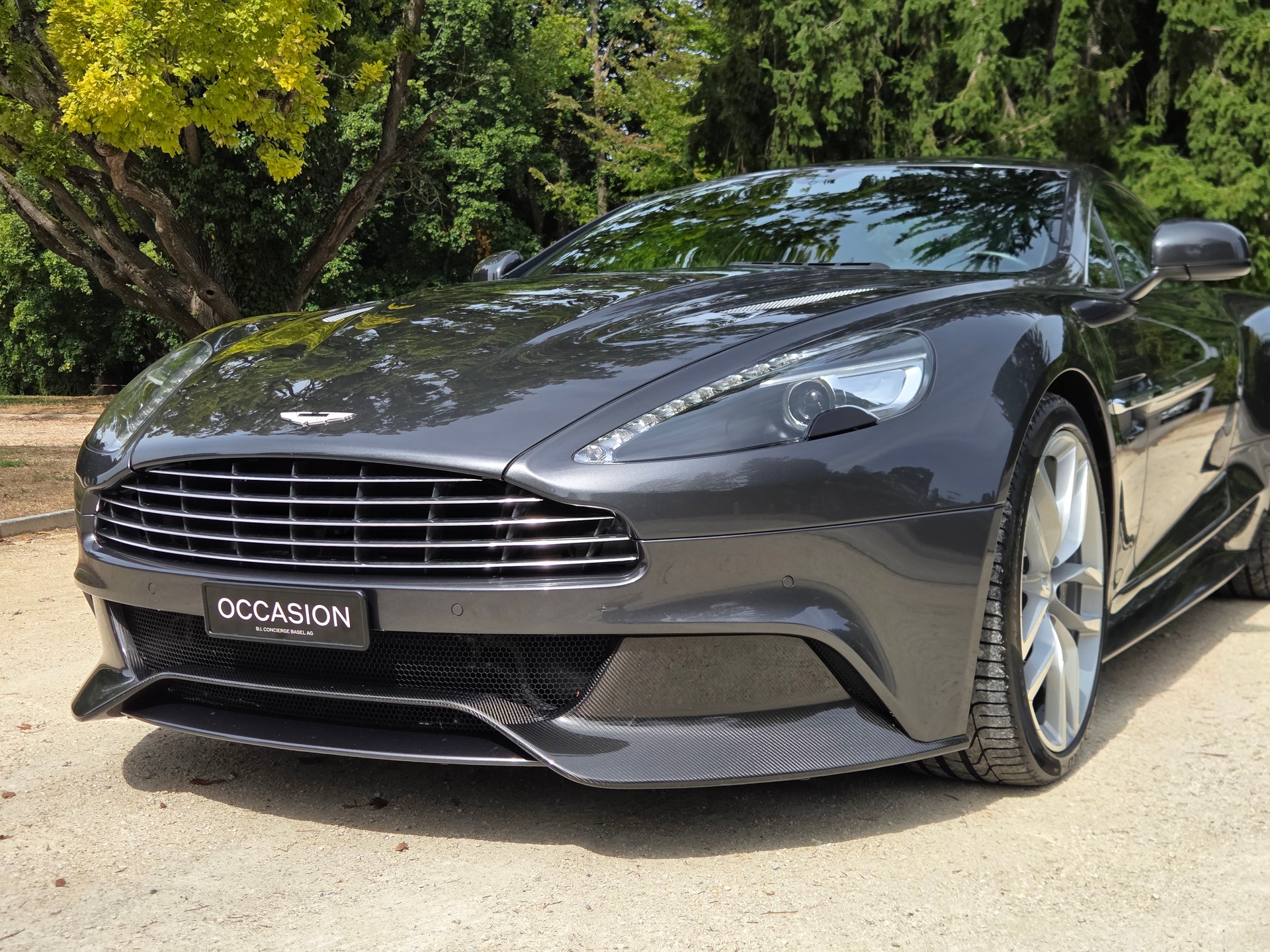 ASTON MARTIN Vanquish V12 5.9-48 Touchtronic 3-image-10