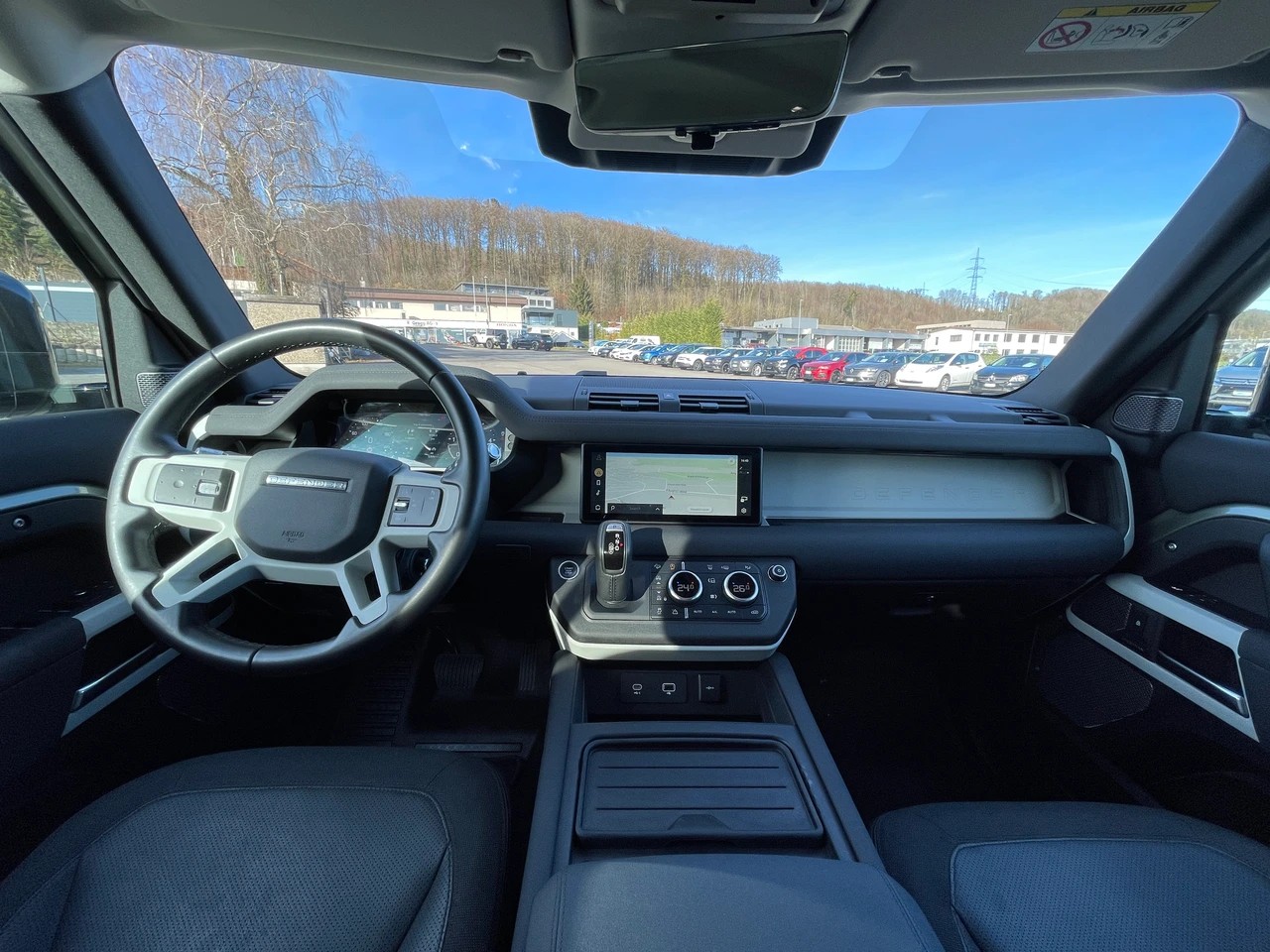 LAND ROVER Defender 110 D240 SD4 SE AT8-image-7