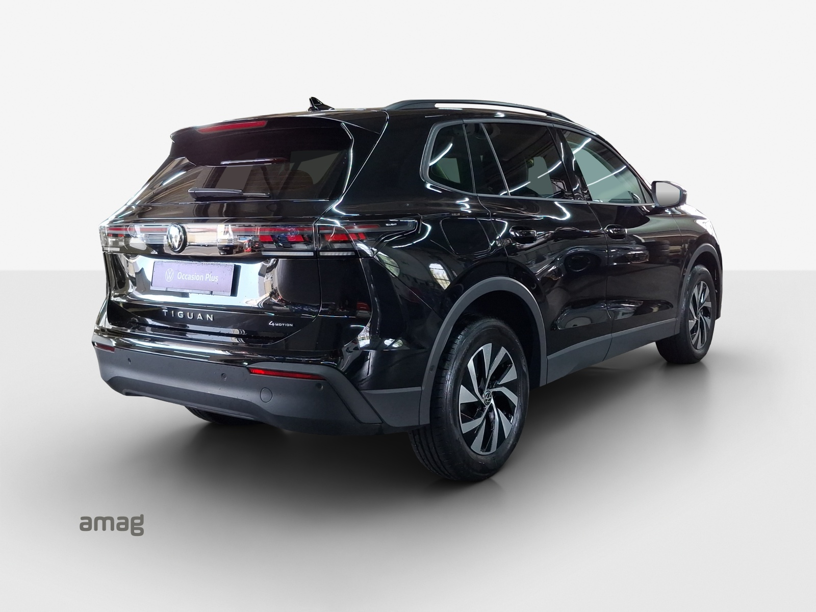 VW Tiguan 2.0 TSI DSG Life 4Motion-image-4