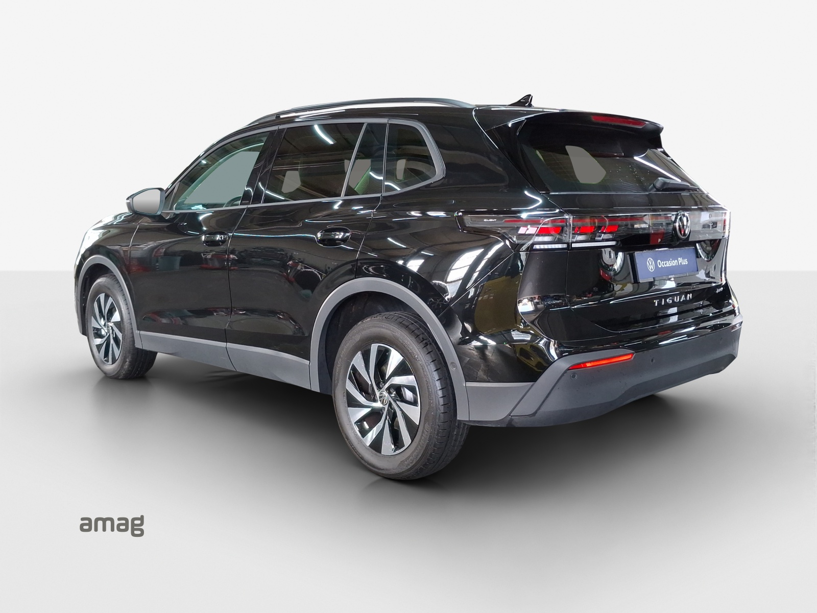 VW Tiguan 2.0 TSI DSG Life 4Motion-image-2