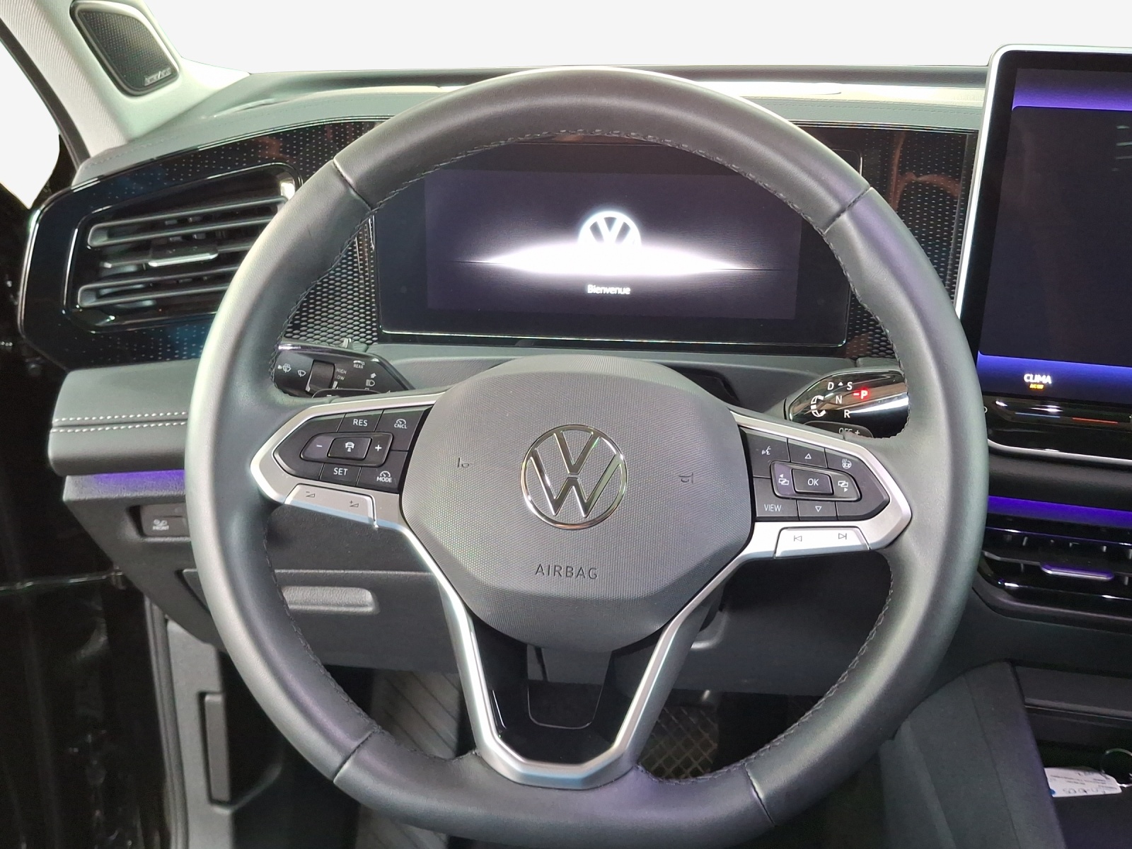 VW Tiguan 2.0 TSI DSG Life 4Motion-image-9
