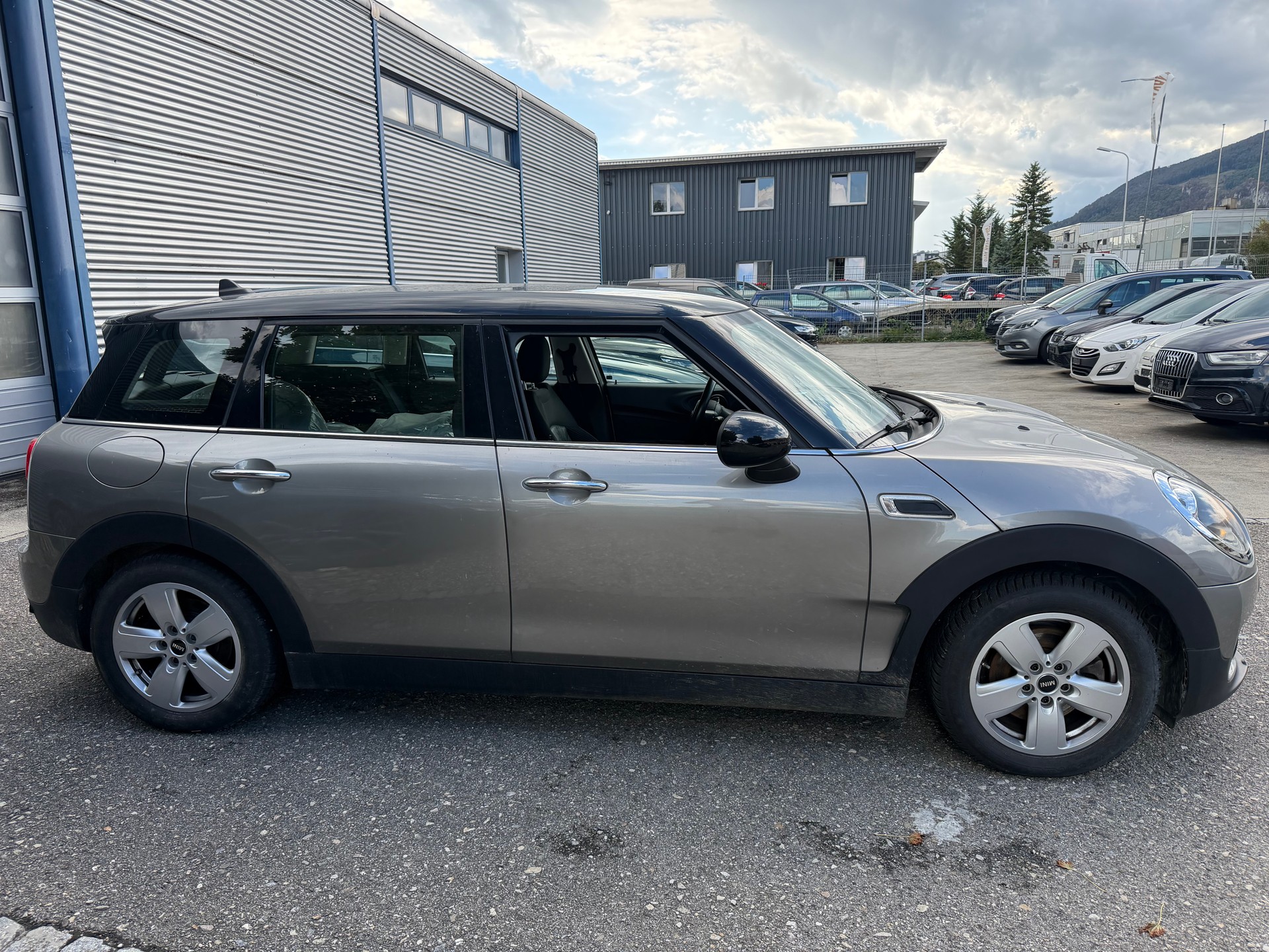 MINI Clubman Cooper D Steptronic-image-5