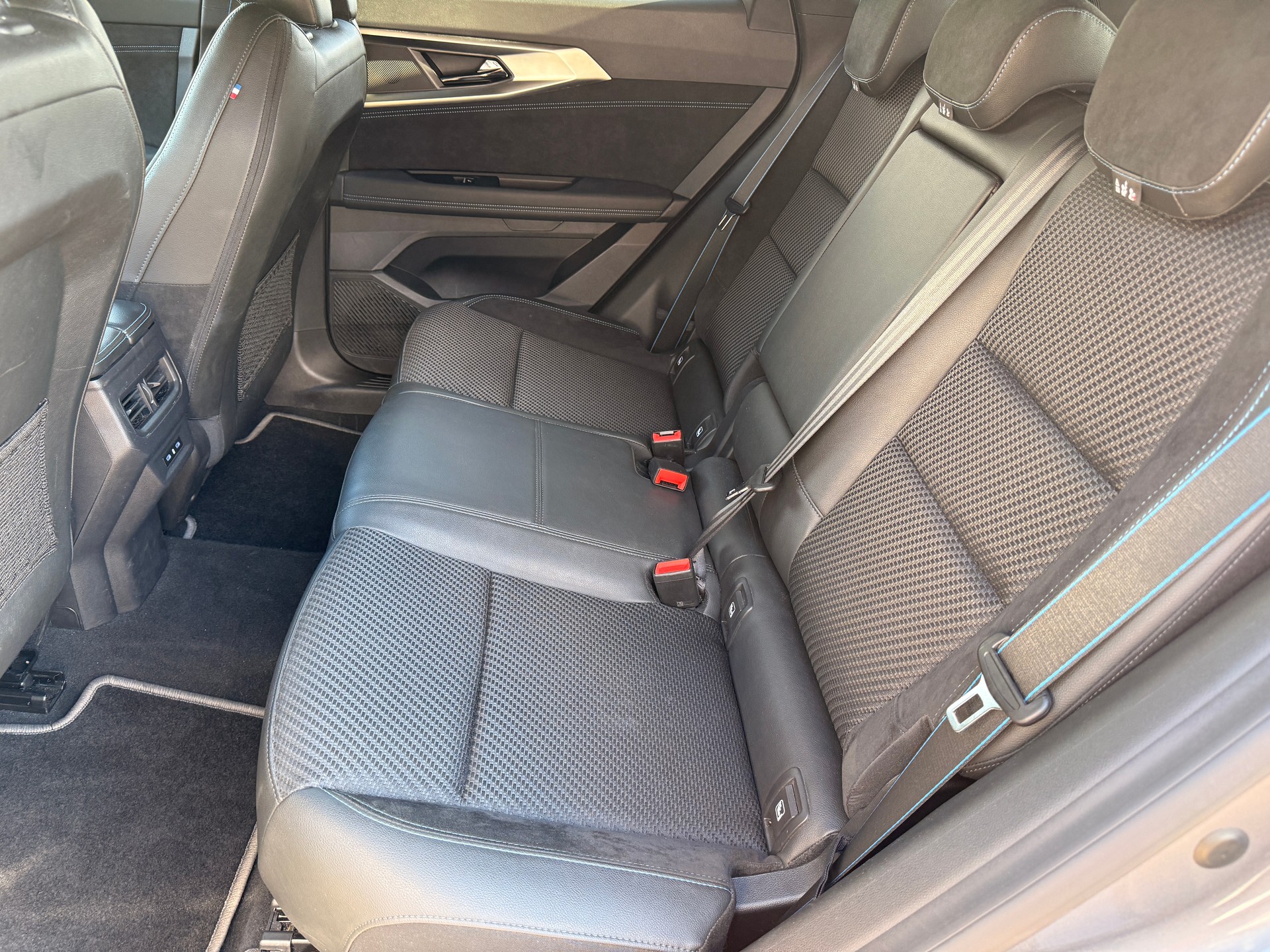 RENAULT Austral 1.2 HEV 200 Techno Esprit Alpine A-image-10