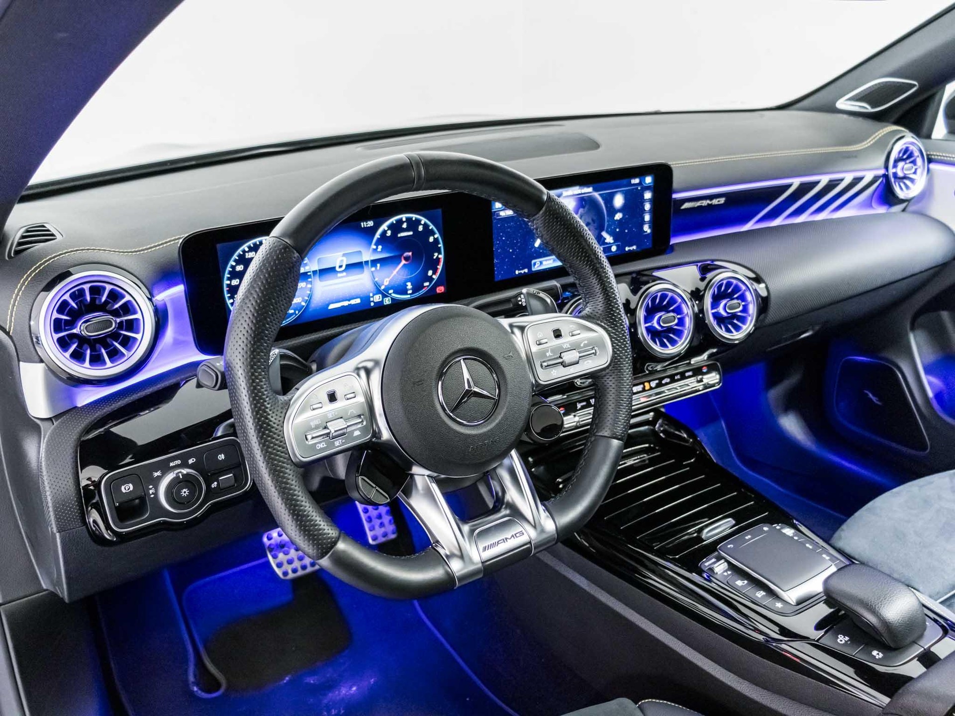 MERCEDES-BENZ CLA 45 AMG S 4MATIC+ Coupé-image-9