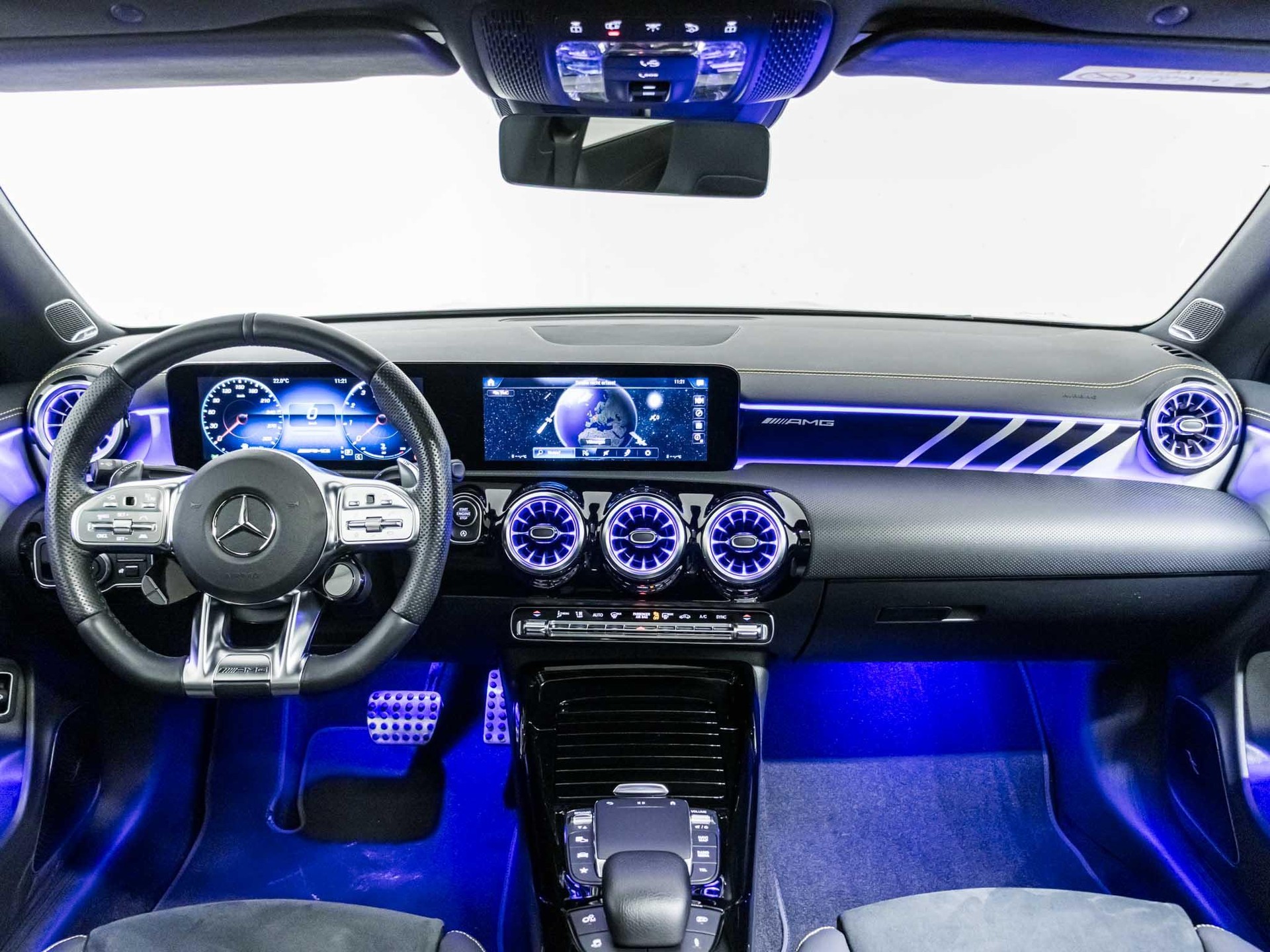 MERCEDES-BENZ CLA 45 AMG S 4MATIC+ Coupé-image-11