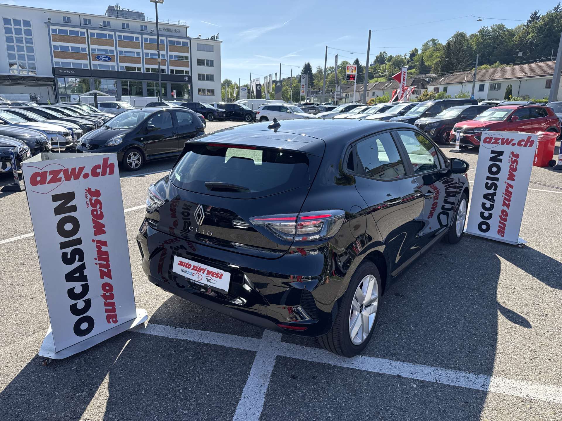 RENAULT Clio 1.5 DCi Evolution 100PS-image-2