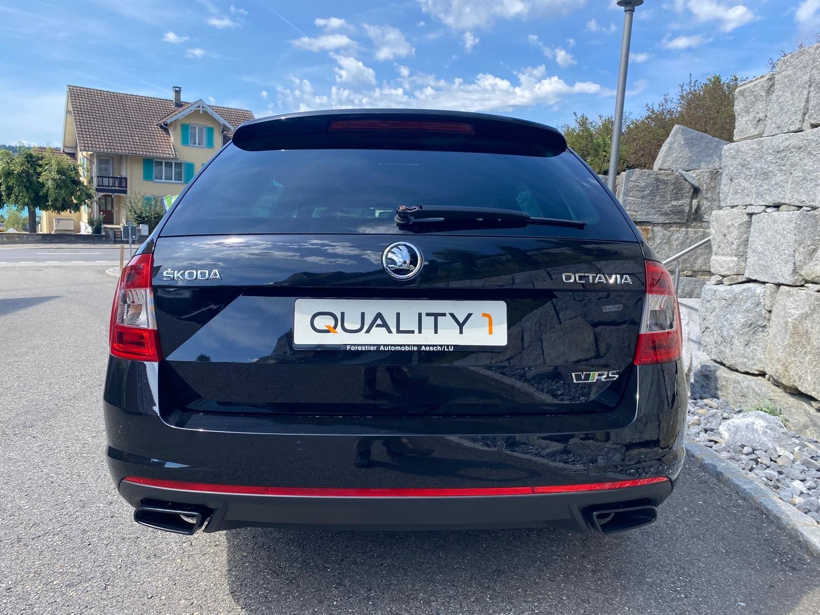 SKODA Octavia Combi 2.0 TSI RS 230 DSG-image-3