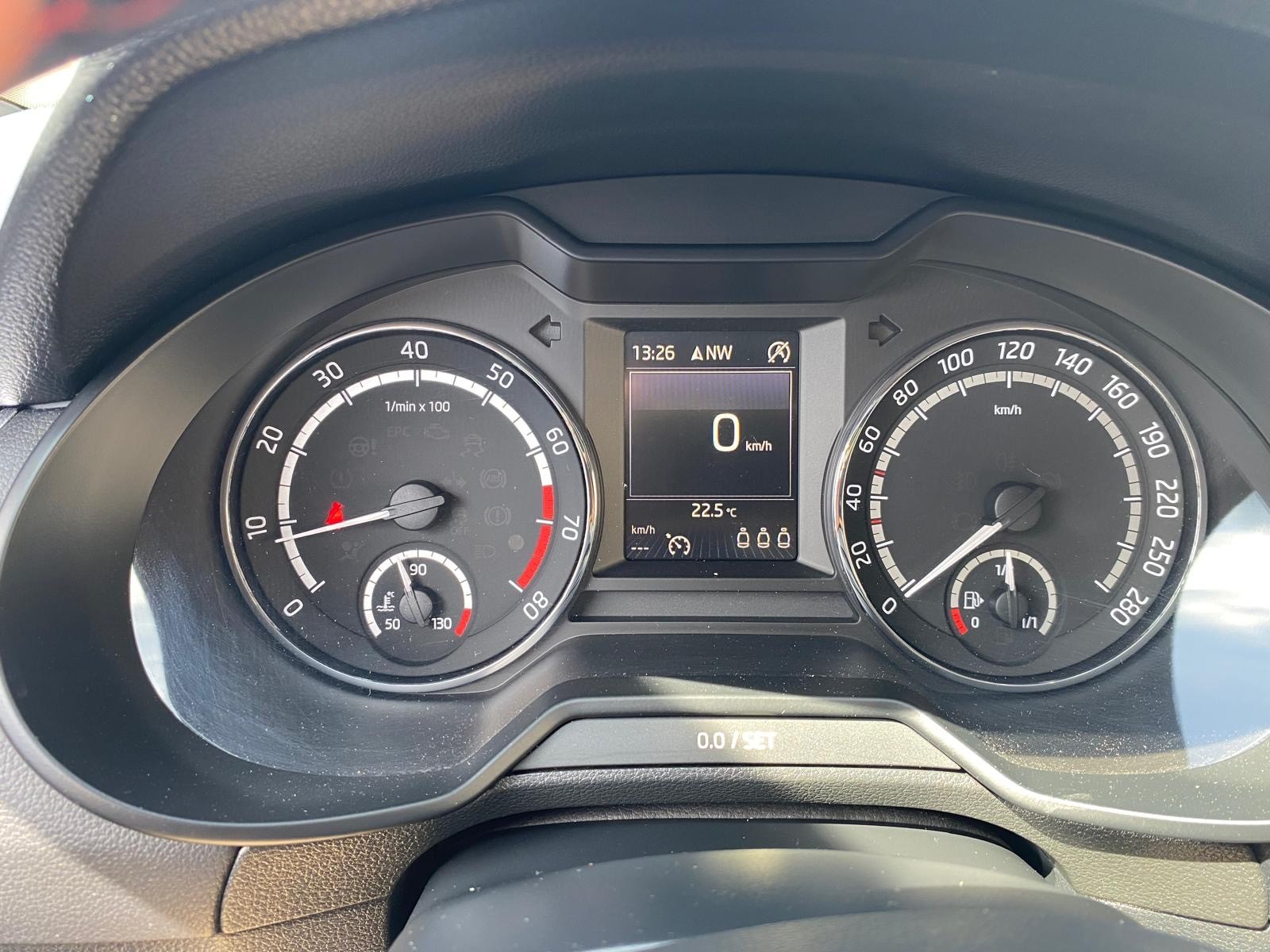 SKODA Octavia Combi 2.0 TSI RS 230 DSG-image-11