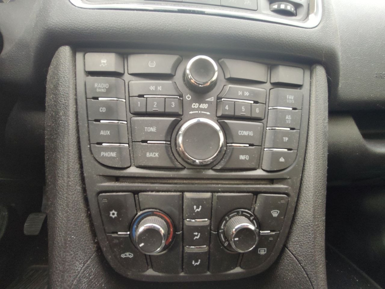 OPEL Meriva 1.4 Turbo Cosmo-image-8