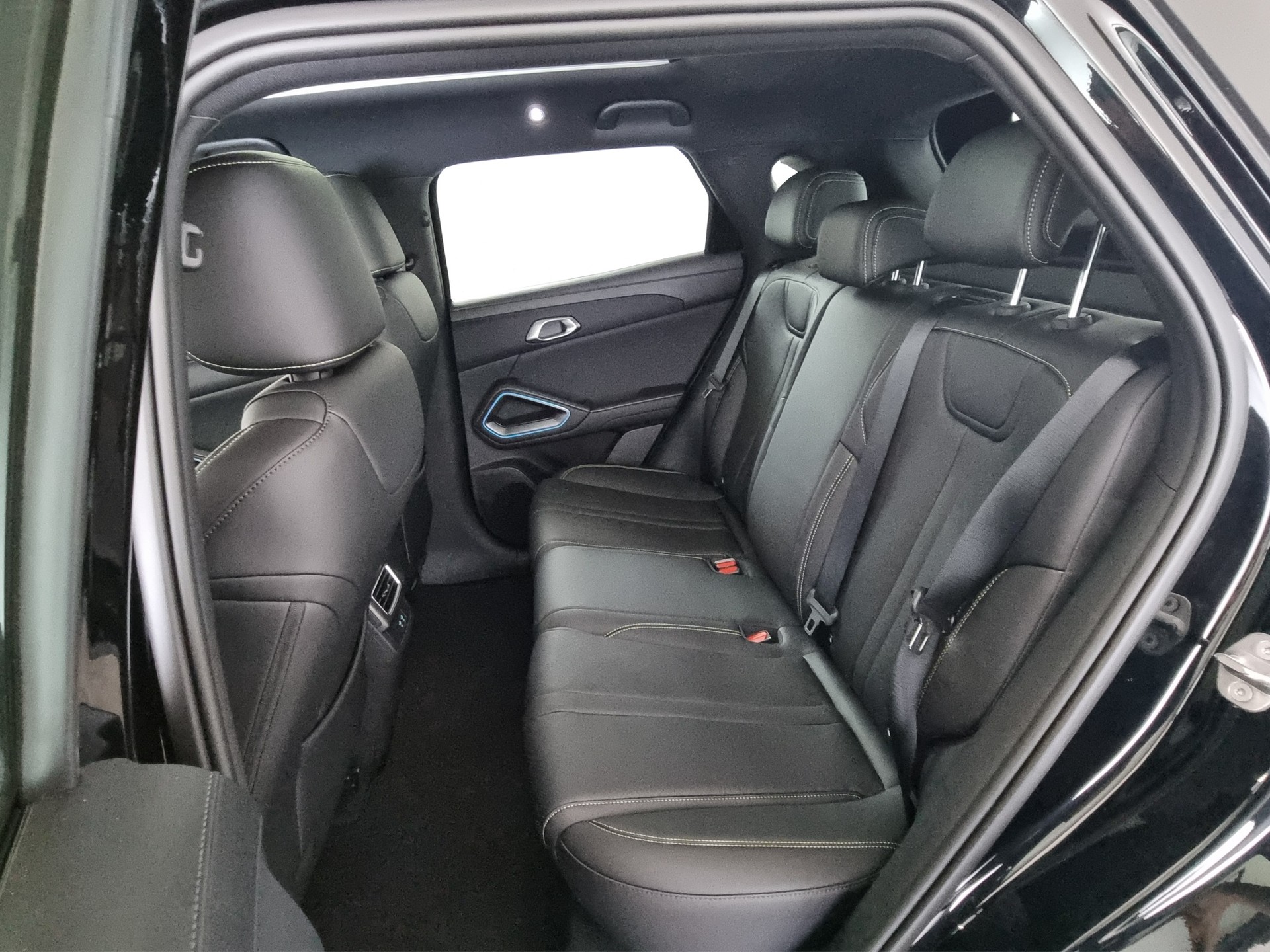 BYD Atto 2 DM-i Boost FWD-image-6