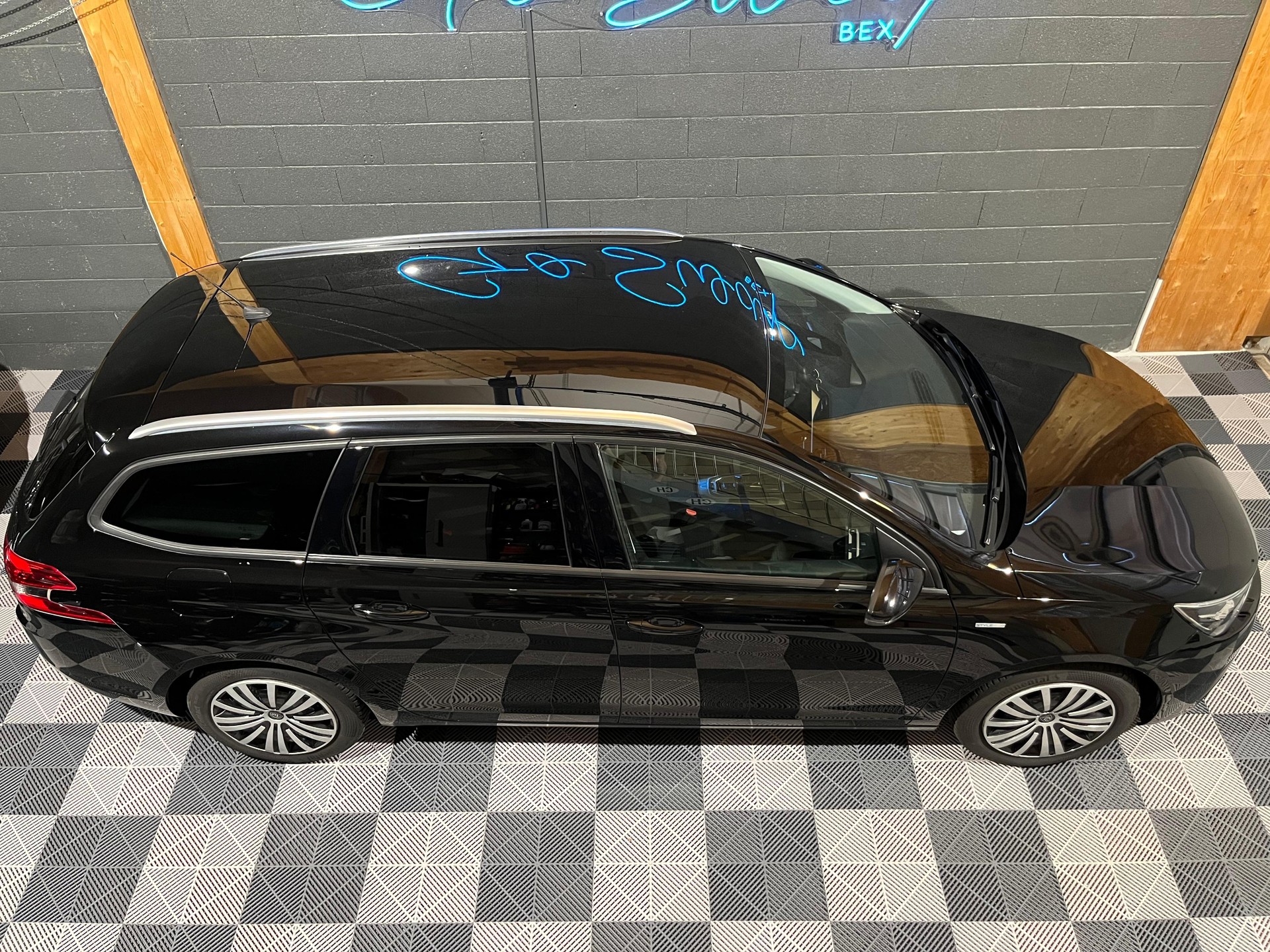 PEUGEOT 308 SW 1.2 Pure Tech Style EAT8-image-1