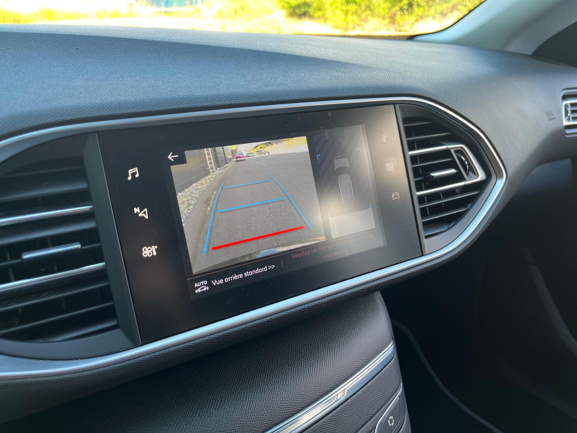 PEUGEOT 308 SW 1.2 Pure Tech Style EAT8-image-16