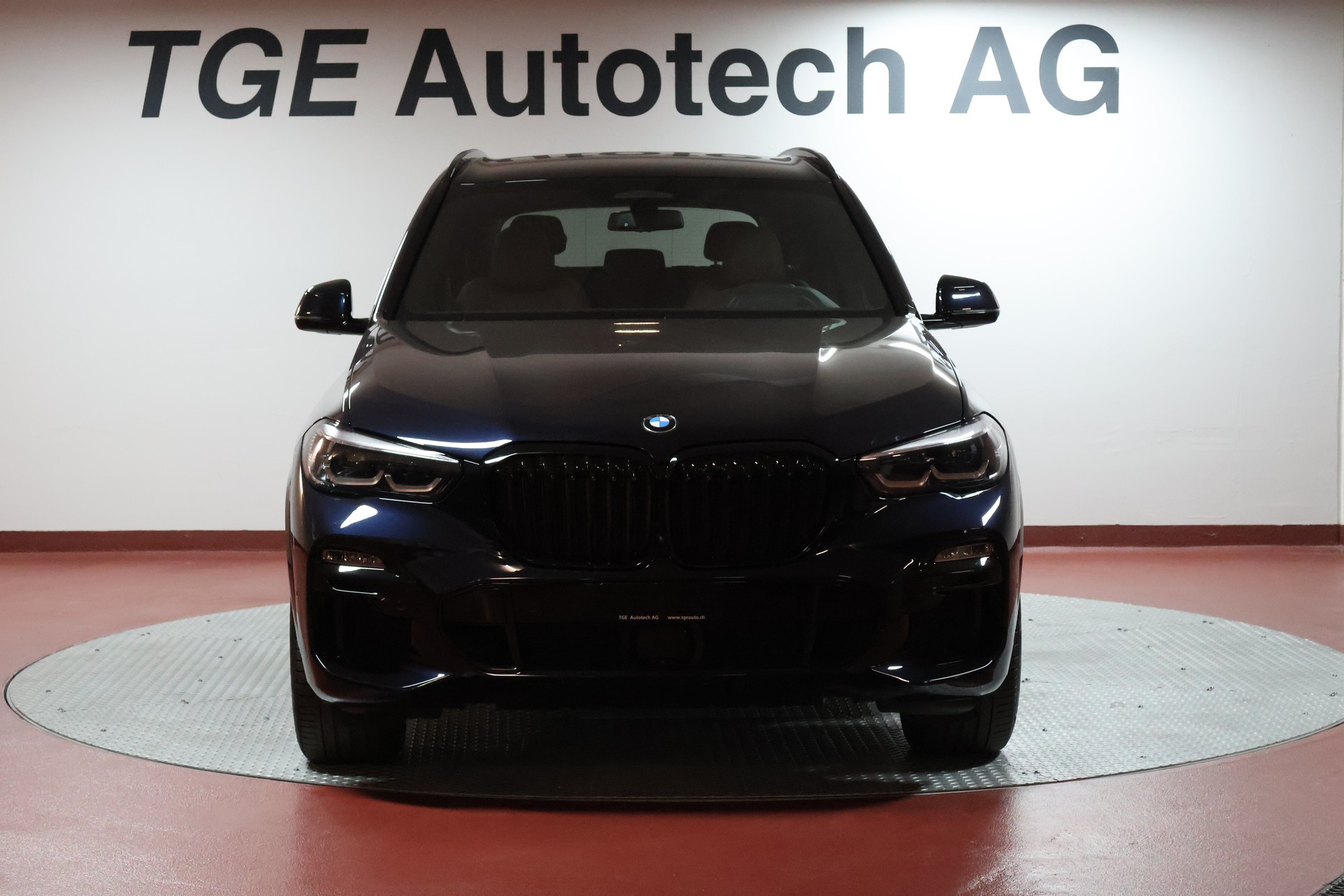 BMW X5 xDrive 48V 30d M Sport Steptronic-showroom-element-3