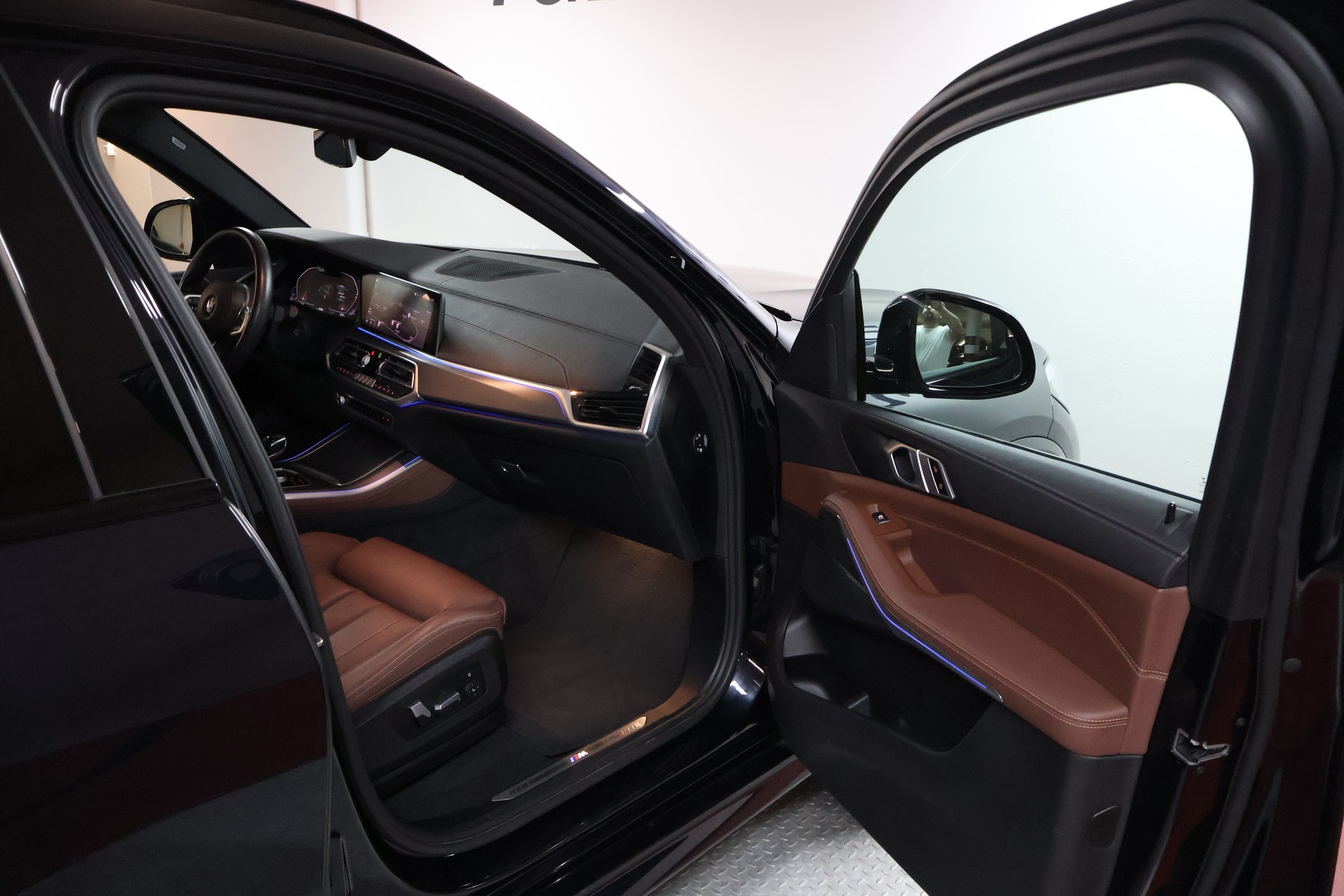 BMW X5 xDrive 48V 30d M Sport Steptronic-image-17