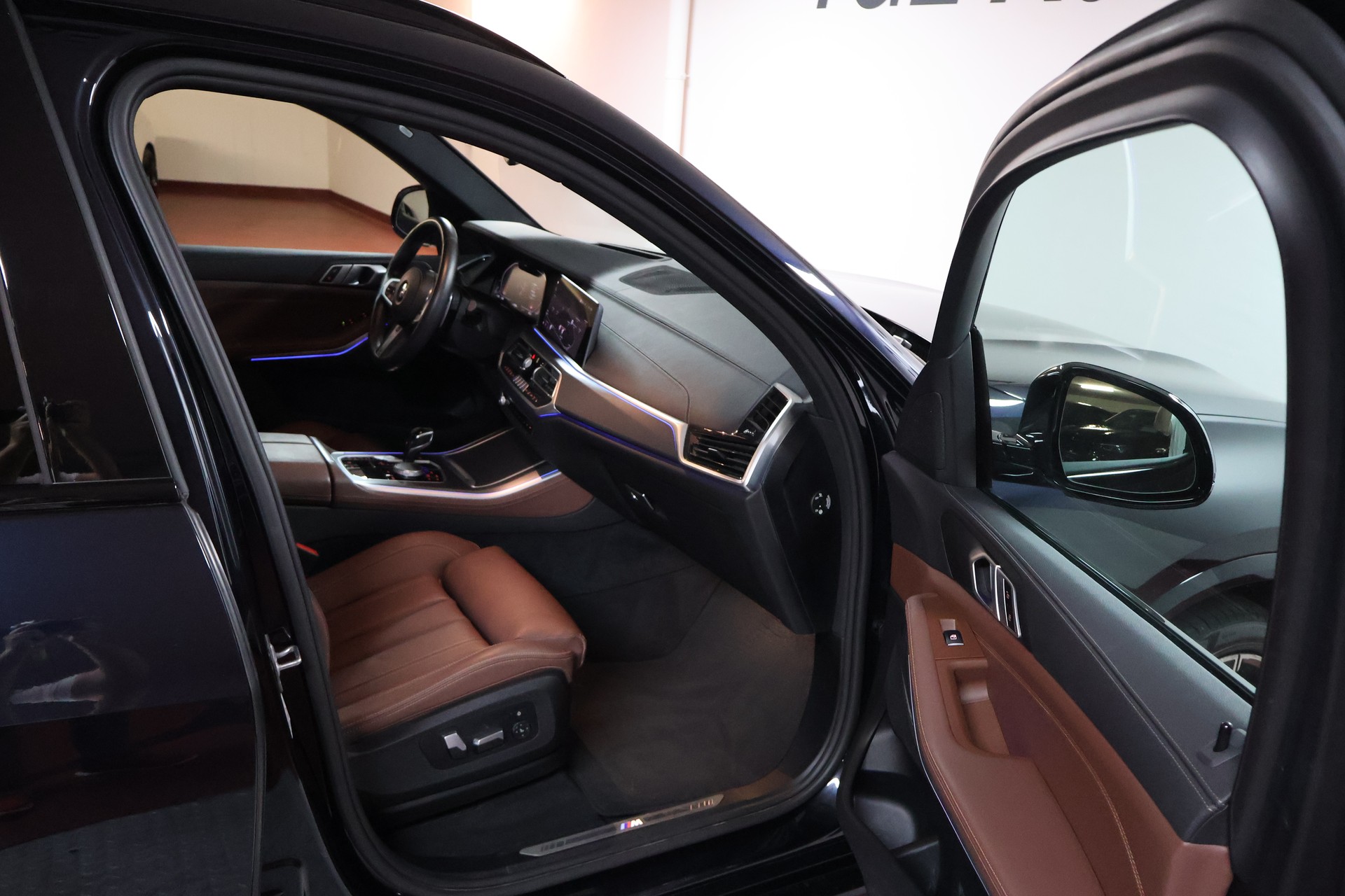 BMW X5 xDrive 48V 30d M Sport Steptronic-image-16