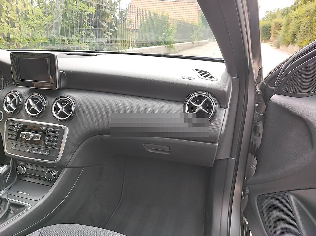 MERCEDES-BENZ A 180-image-3