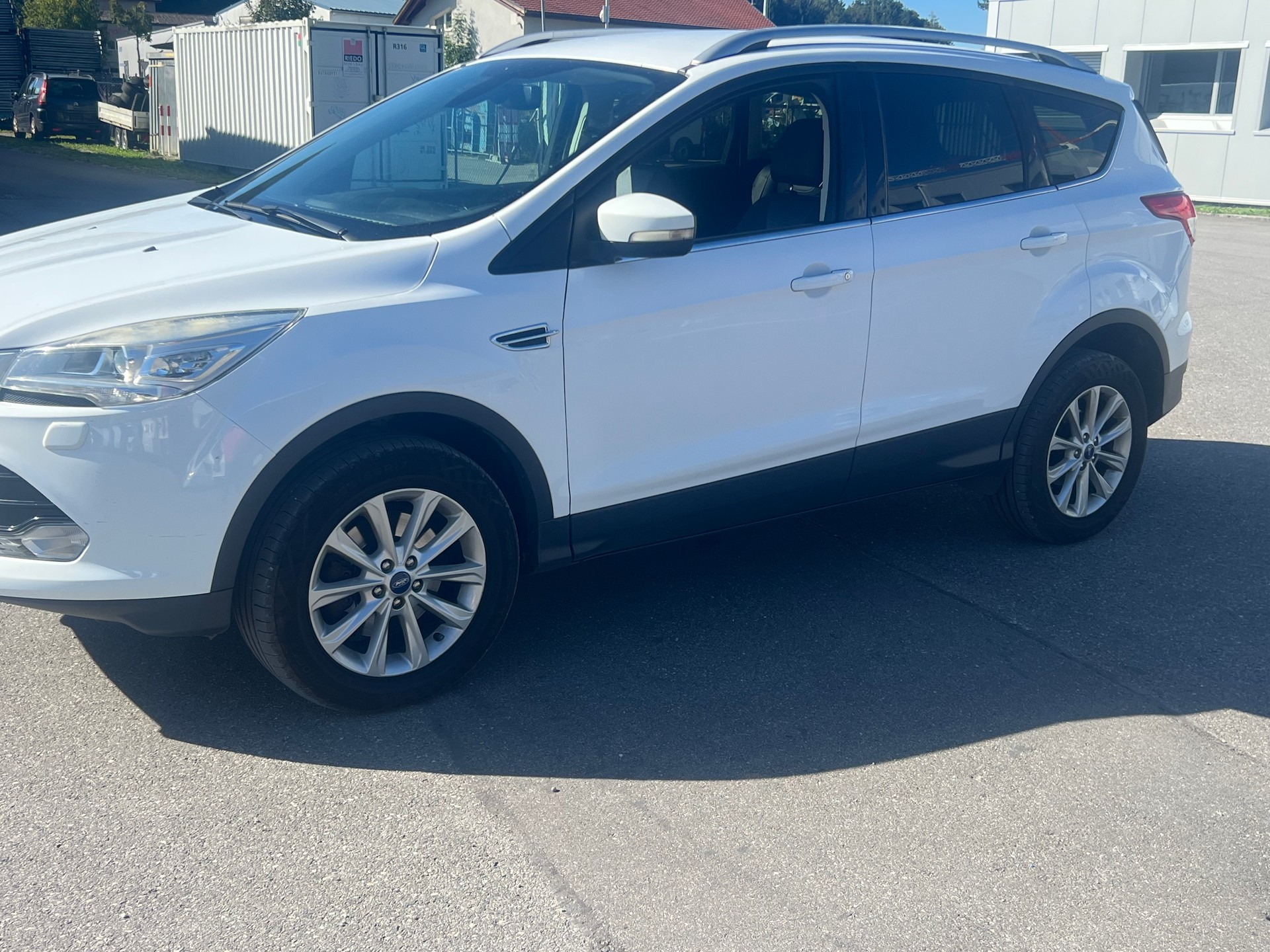 FORD Kuga 2.0 TDCi Carving 4WD PowerShift-image-4