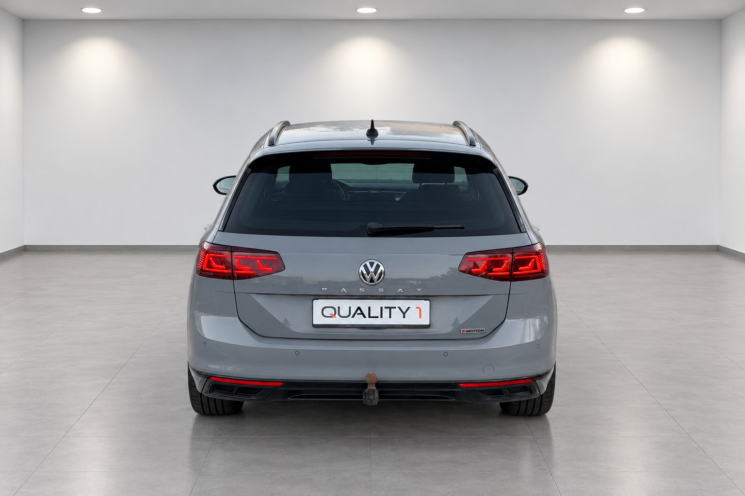 VW Passat 2.0 TDI BMT R-Line Edition 4Motion DSG - NR 1814 / 2000-image-4