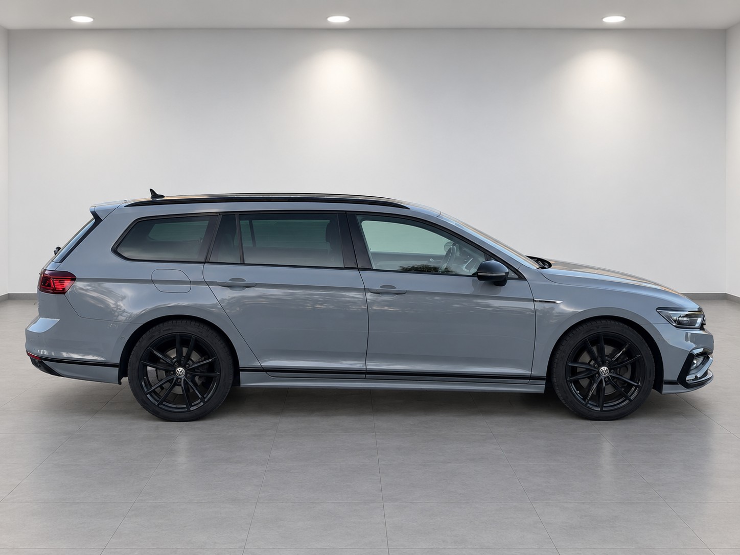 VW Passat 2.0 TDI BMT R-Line Edition 4Motion DSG - NR 1814 / 2000-image-6