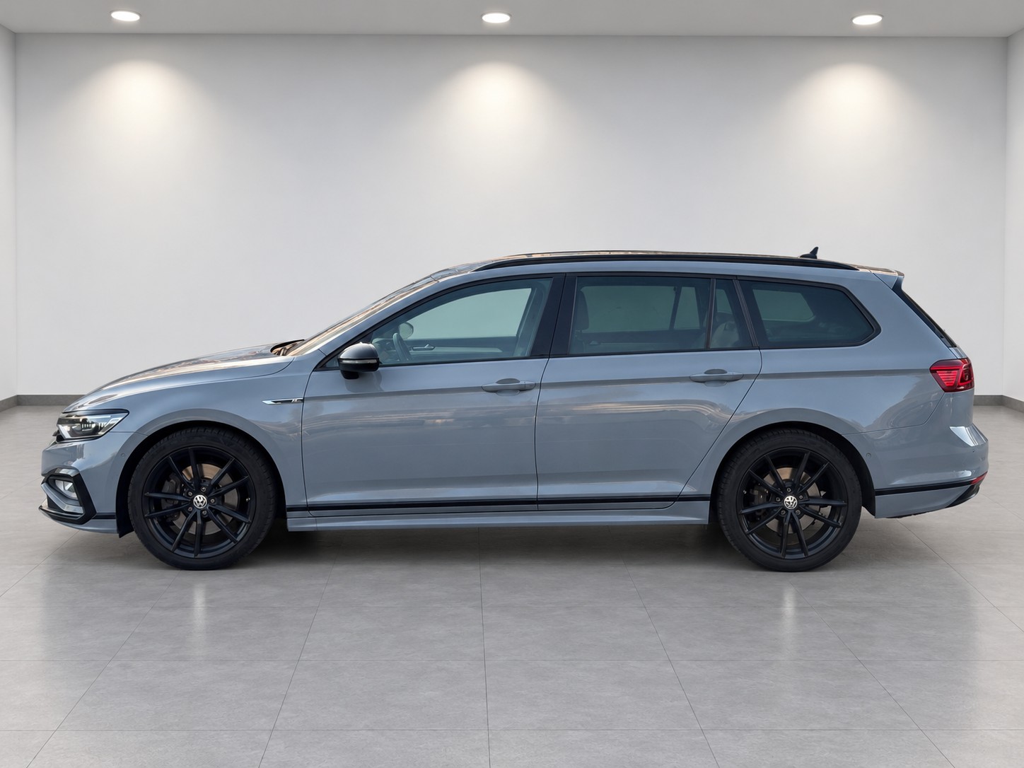 VW Passat 2.0 TDI BMT R-Line Edition 4Motion DSG - NR 1814 / 2000-image-2