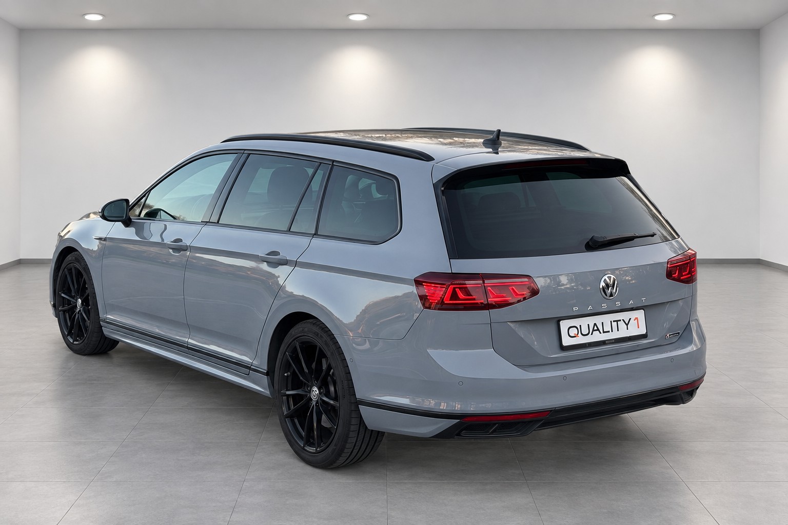 VW Passat 2.0 TDI BMT R-Line Edition 4Motion DSG - NR 1814 / 2000-image-3
