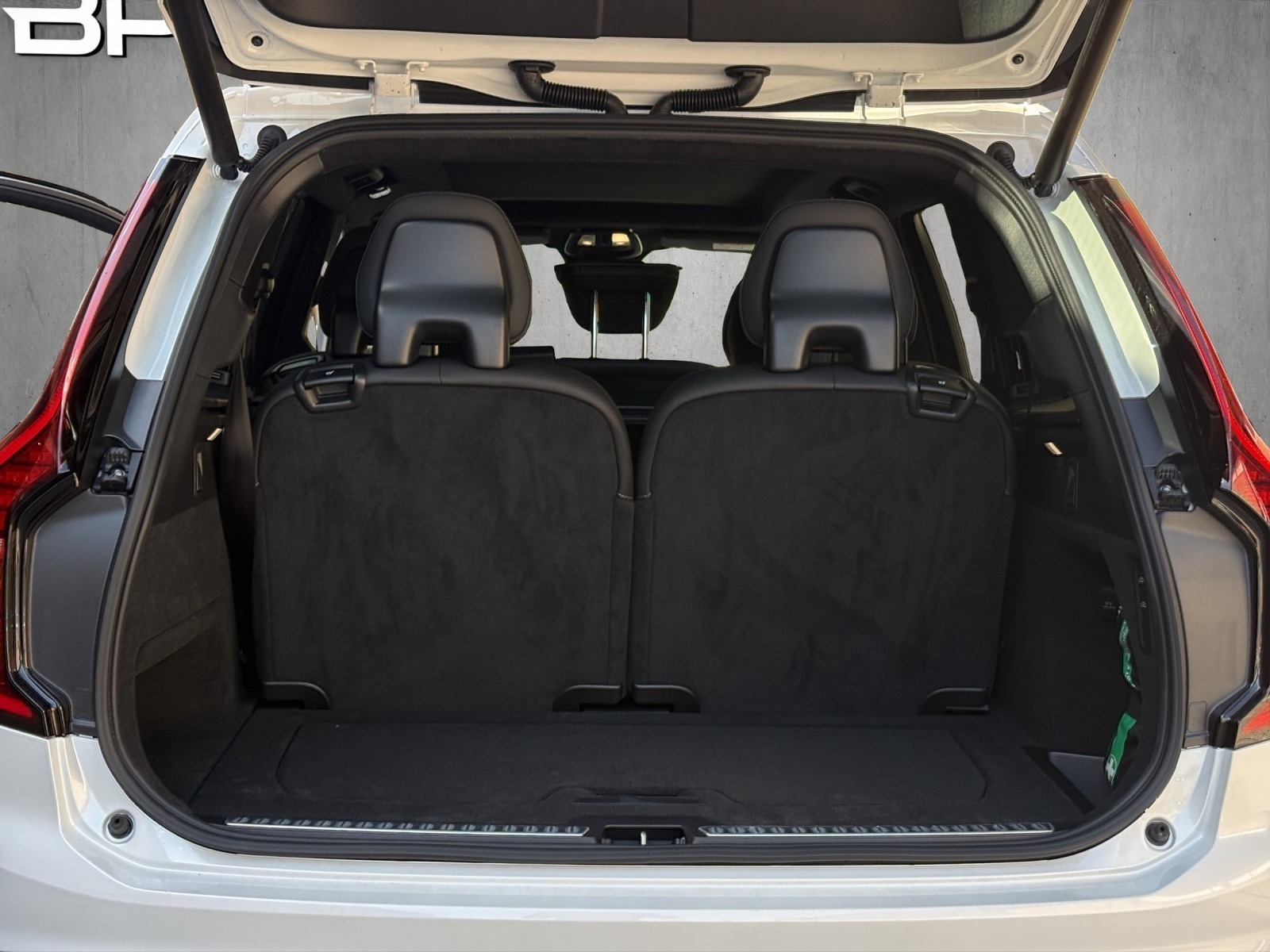 VOLVO XC90 T8 eAWD PluginHybrid Black Edition Geartronic-image-13