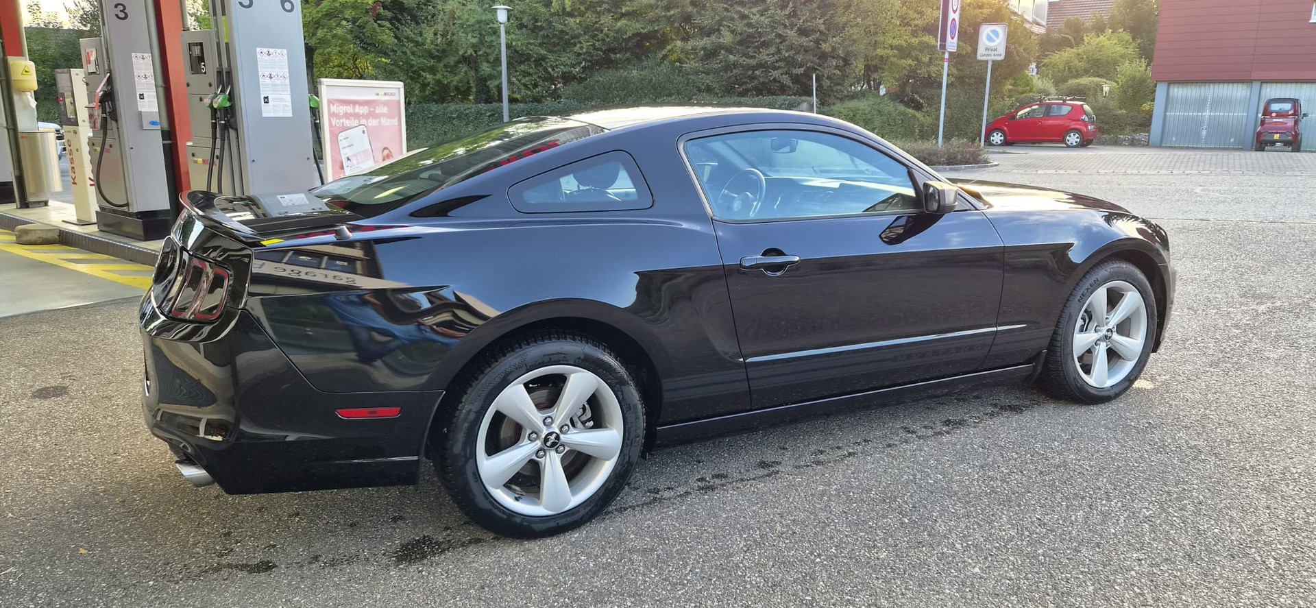 FORD MUSTANG-image-2