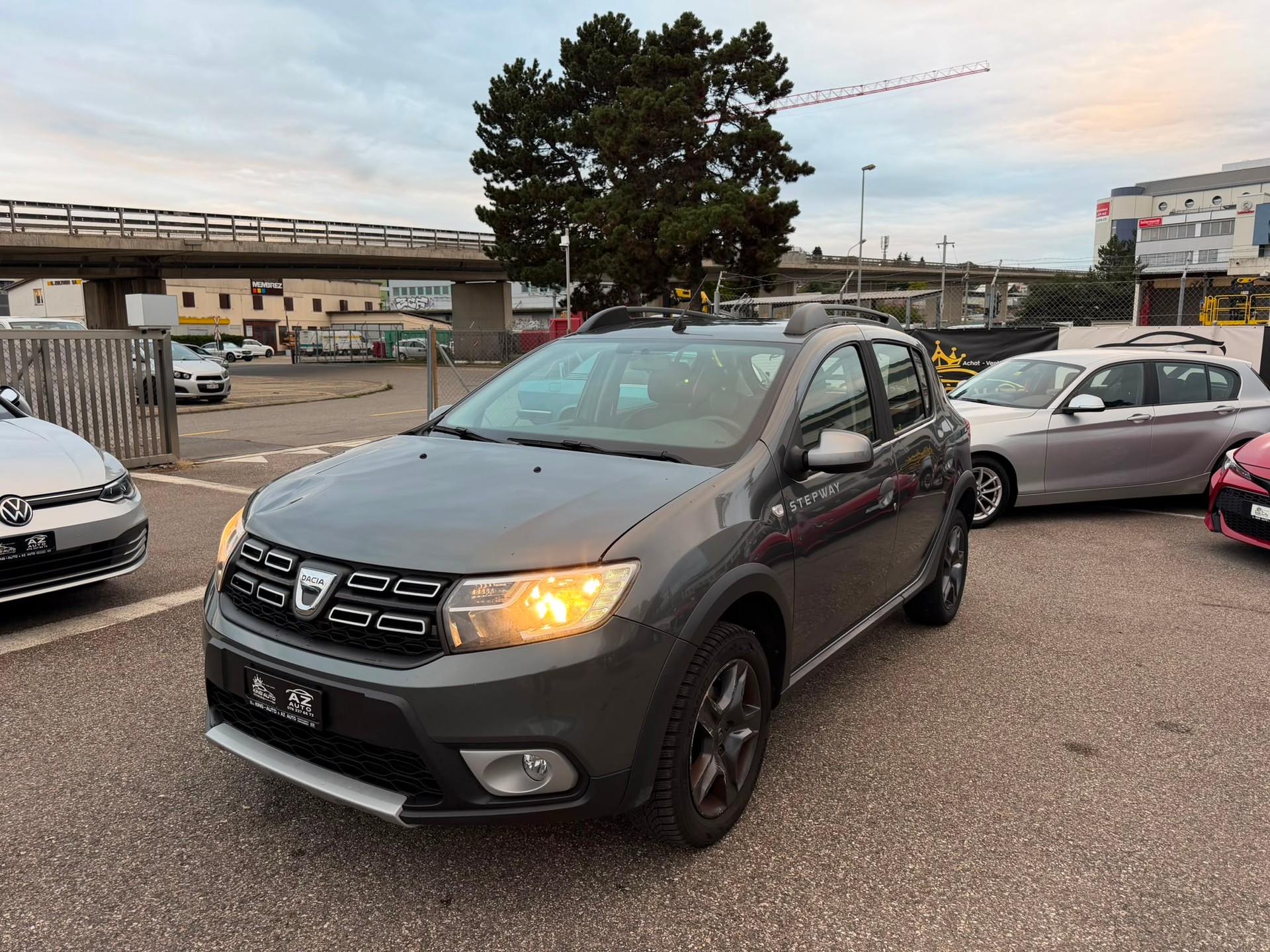 DACIA Sandero Tce 90 Stepway Unlimited expertiser garantie 2 ans 🇨🇭-showroom-element-1