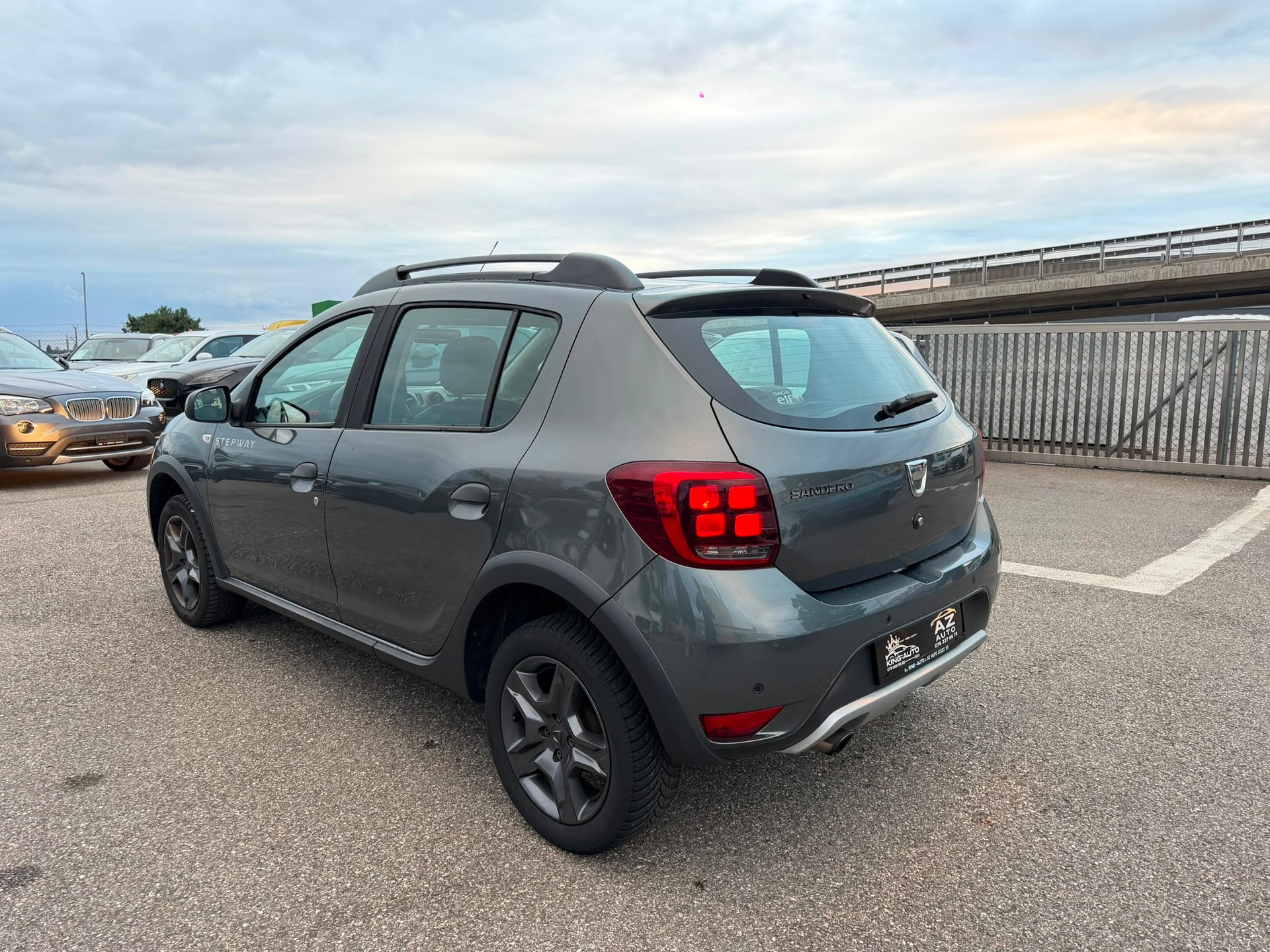 DACIA Sandero Tce 90 Stepway Unlimited expertiser garantie 2 ans 🇨🇭-showroom-element-3