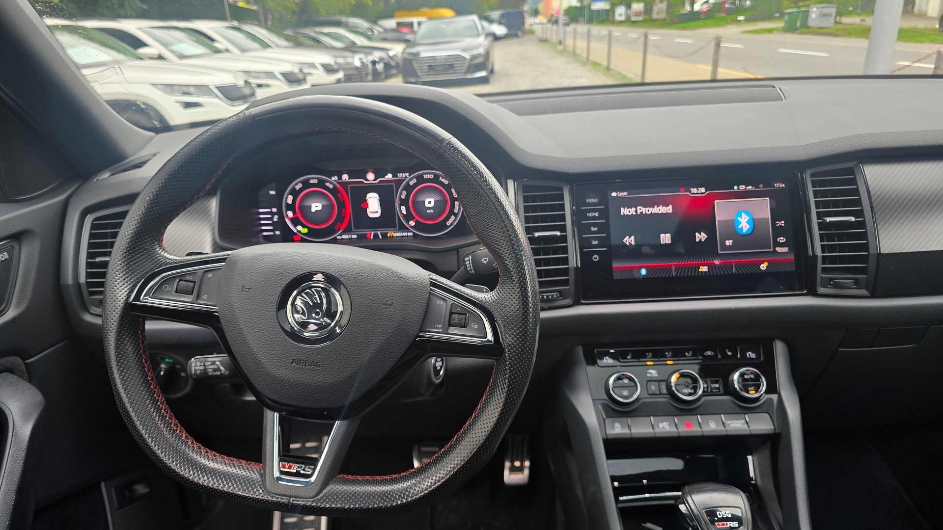 SKODA Kodiaq 2.0 Bi-TDI SCR RS 4x4 DSG-image-12