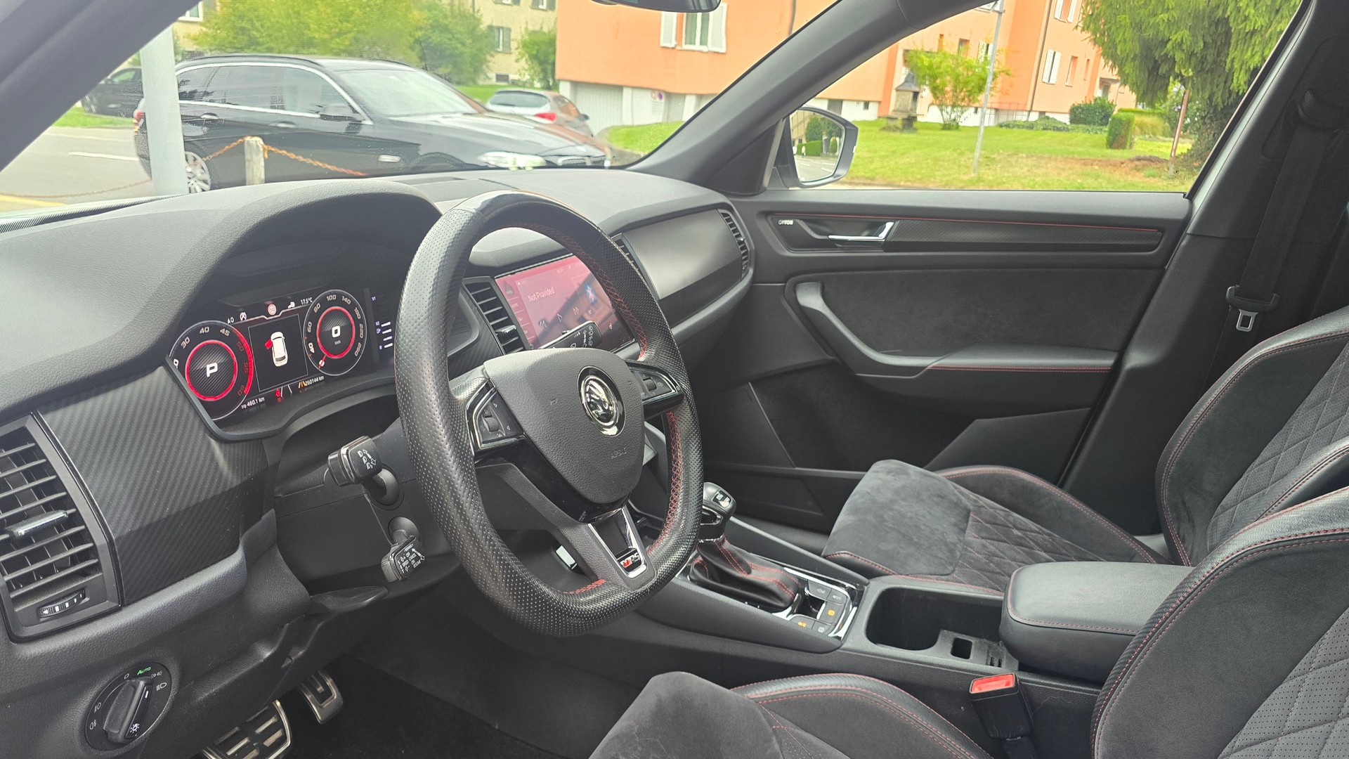 SKODA Kodiaq 2.0 Bi-TDI SCR RS 4x4 DSG-image-13