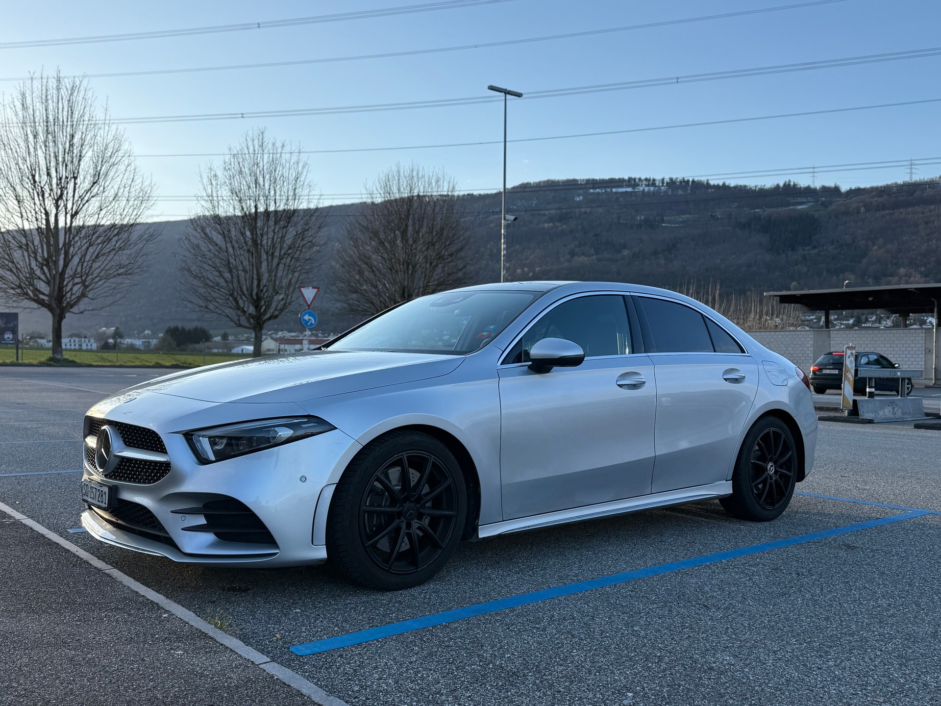 MERCEDES-BENZ A 250 AMG Line 4m-image-0