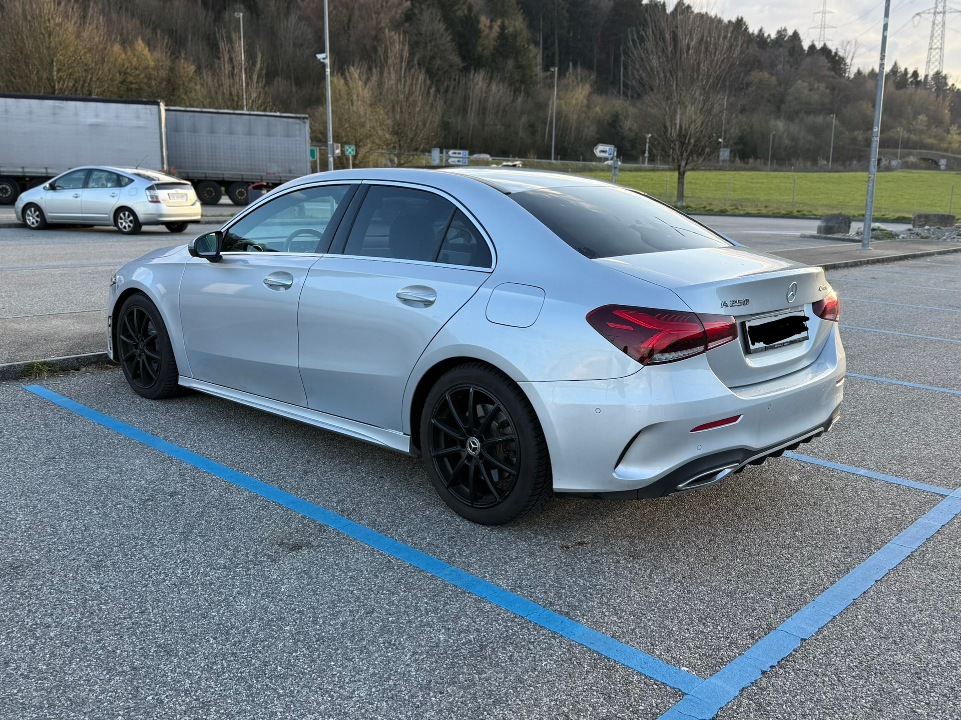 MERCEDES-BENZ A 250 AMG Line 4m-image-5