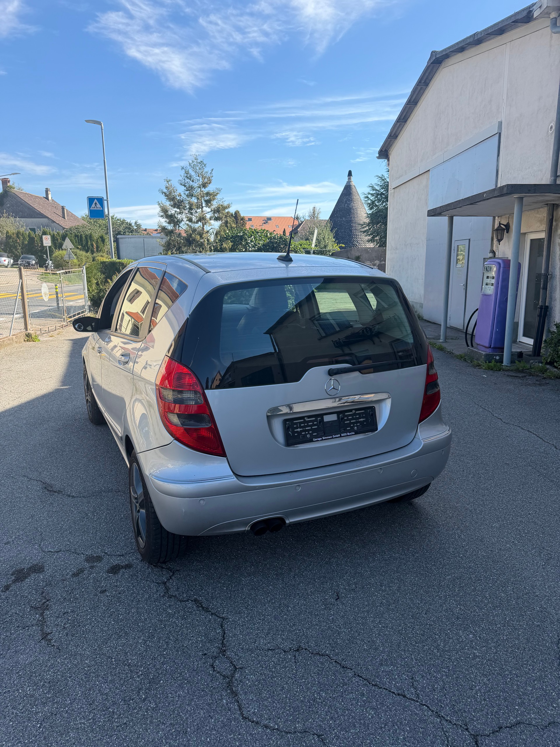 MERCEDES-BENZ A 200 T Avantgarde-image-3