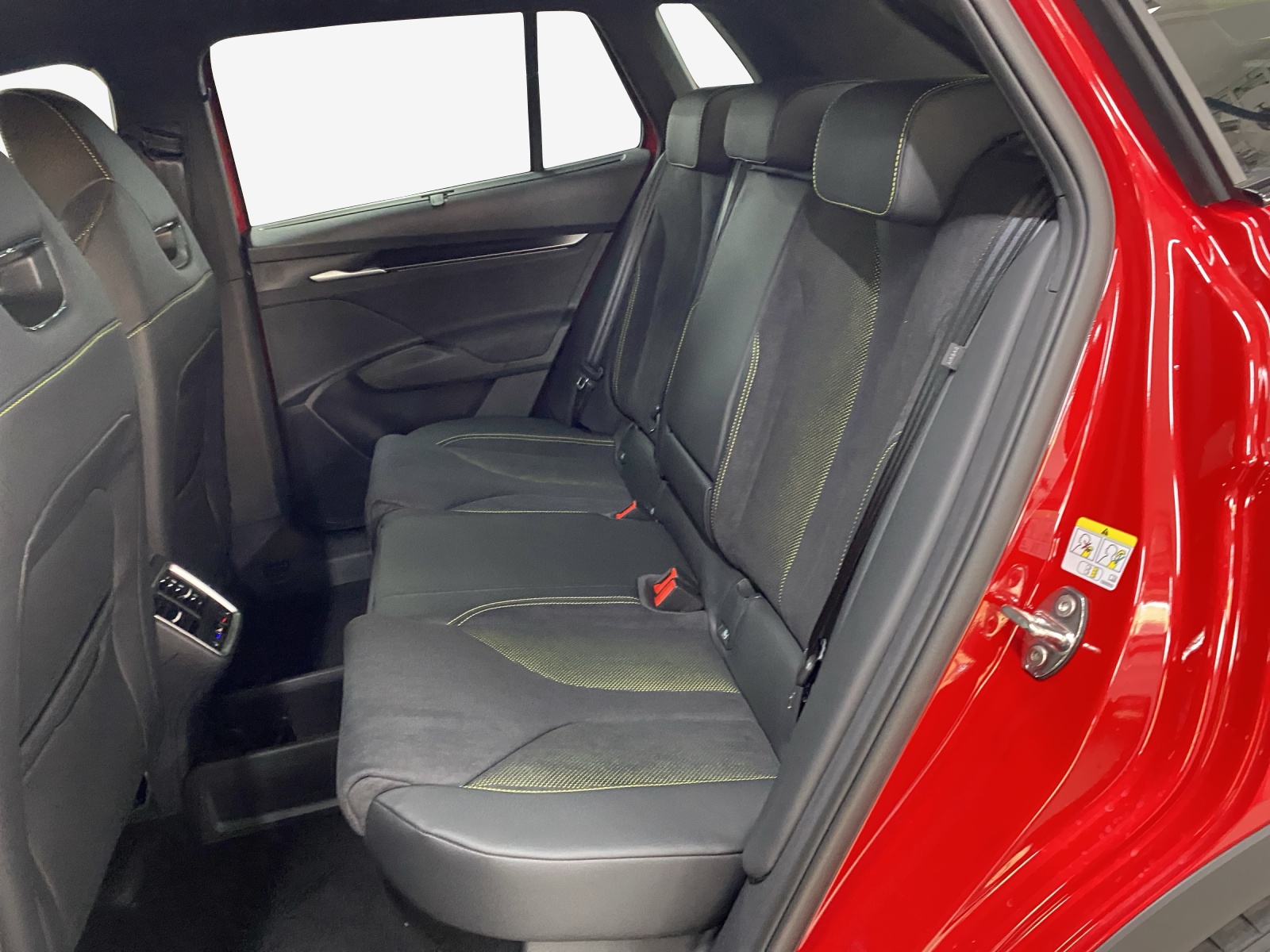 SKODA Elroq RS 4x4-image-11